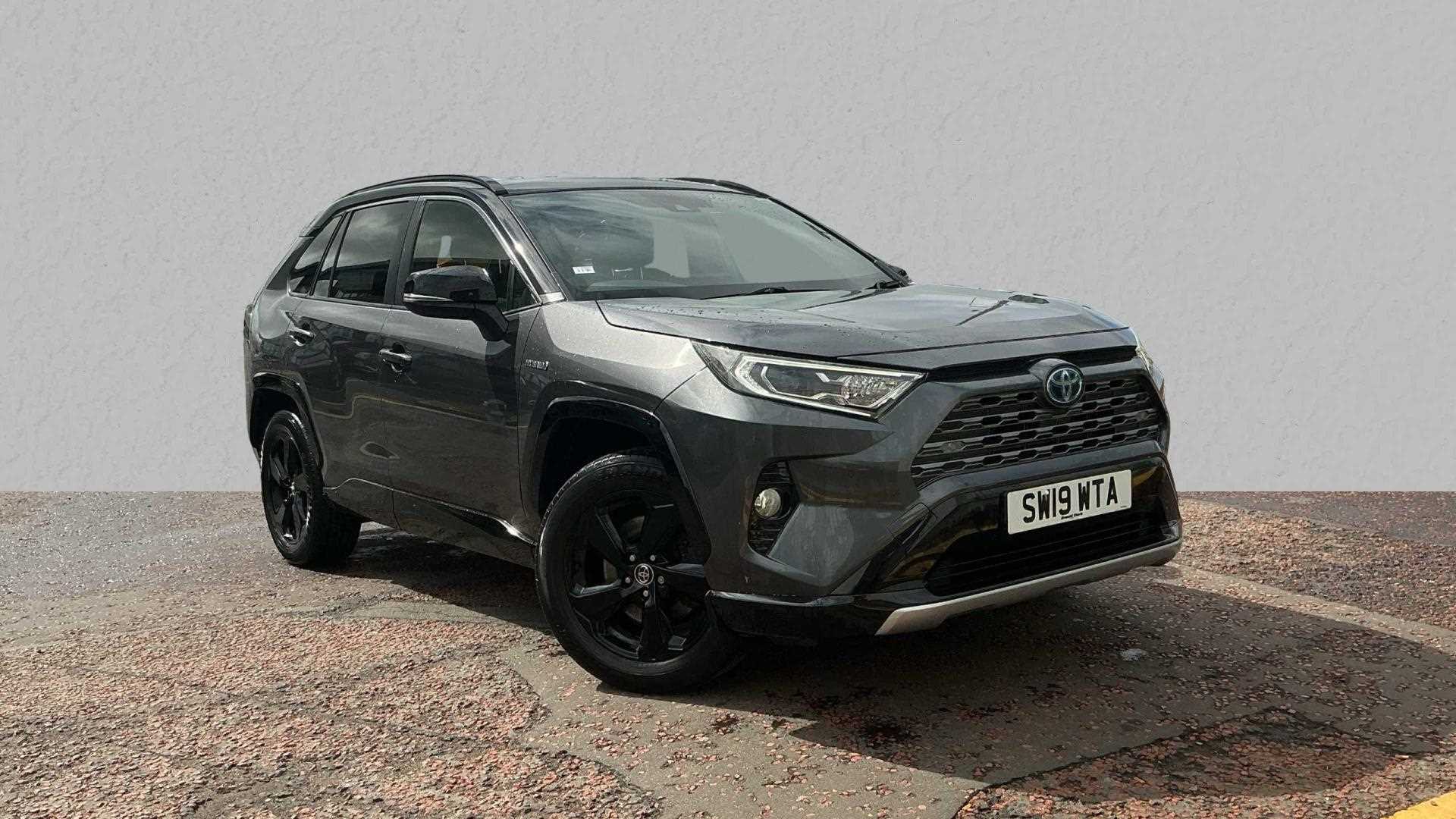 Main listing image - Toyota RAV4