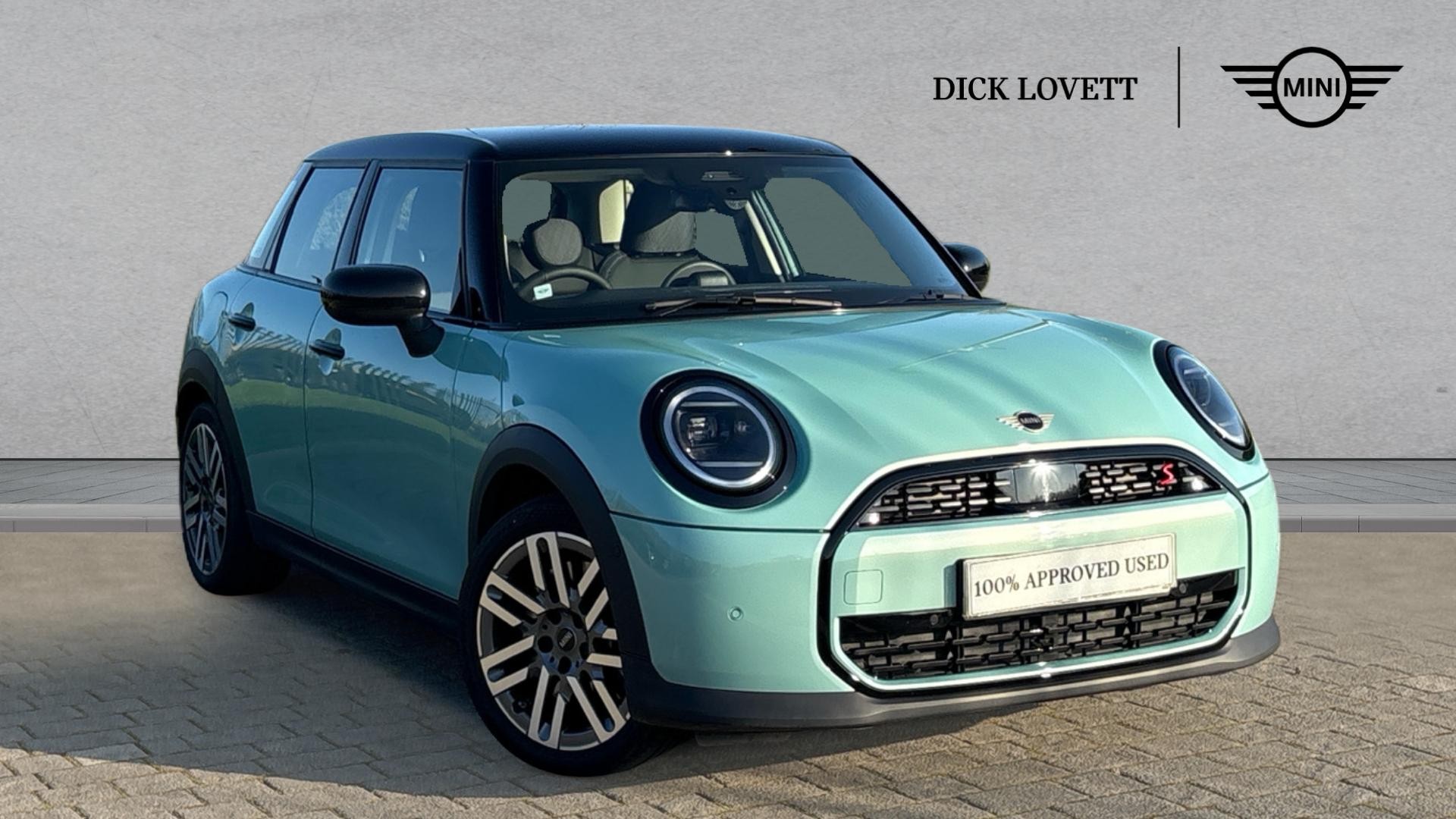 Main listing image - MINI Hatchback 5dr