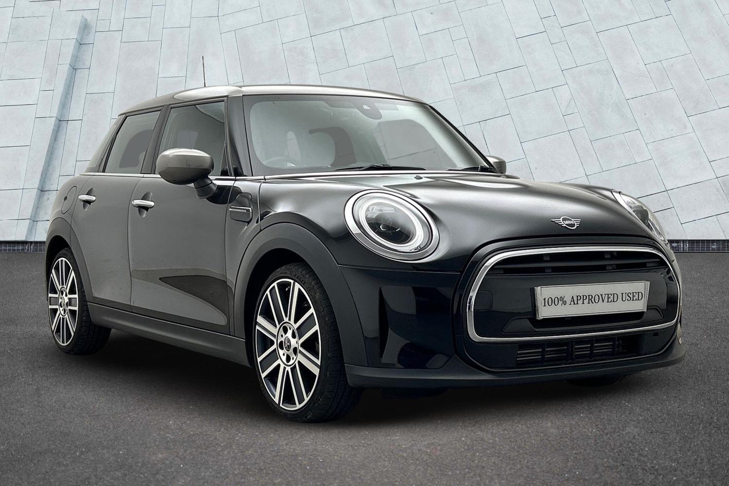 Main listing image - MINI Hatchback 5dr