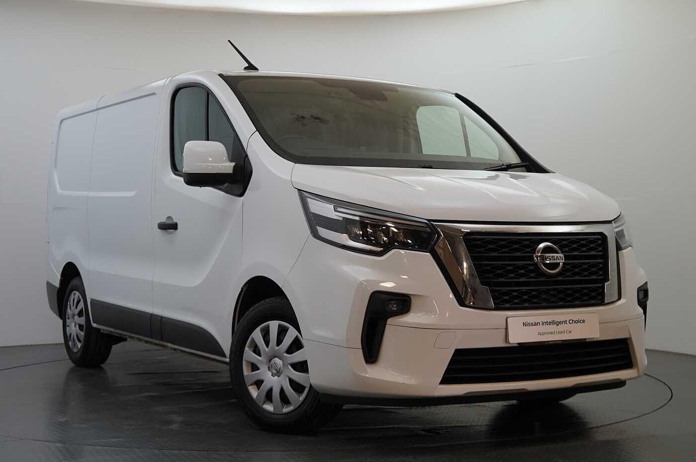 Main listing image - Nissan Primastar
