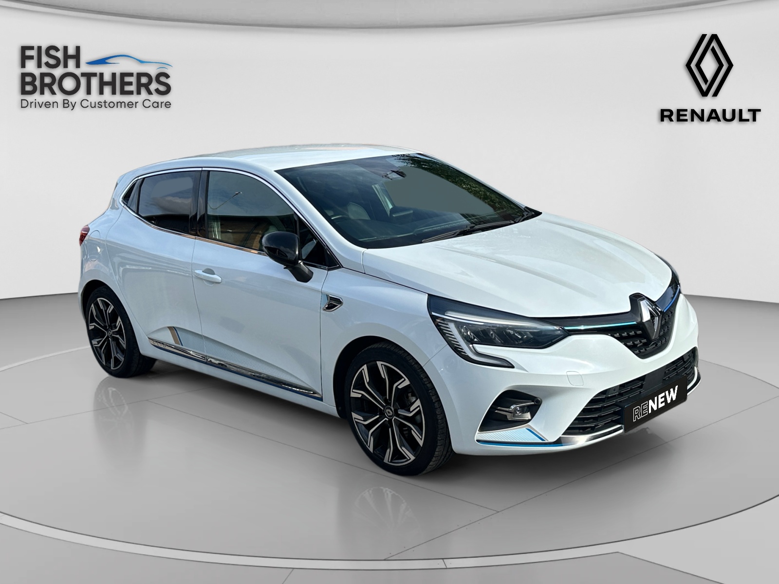 Main listing image - Renault Clio