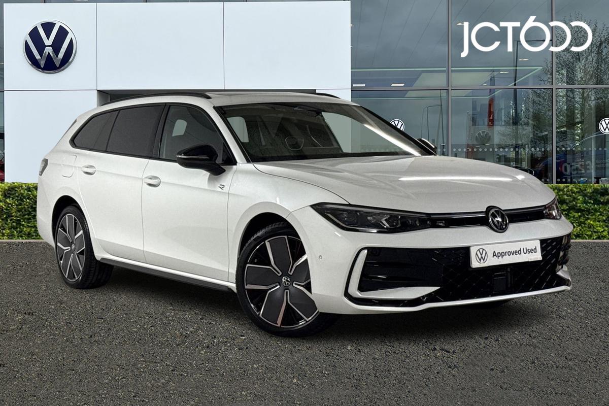 Main listing image - Volkswagen Passat