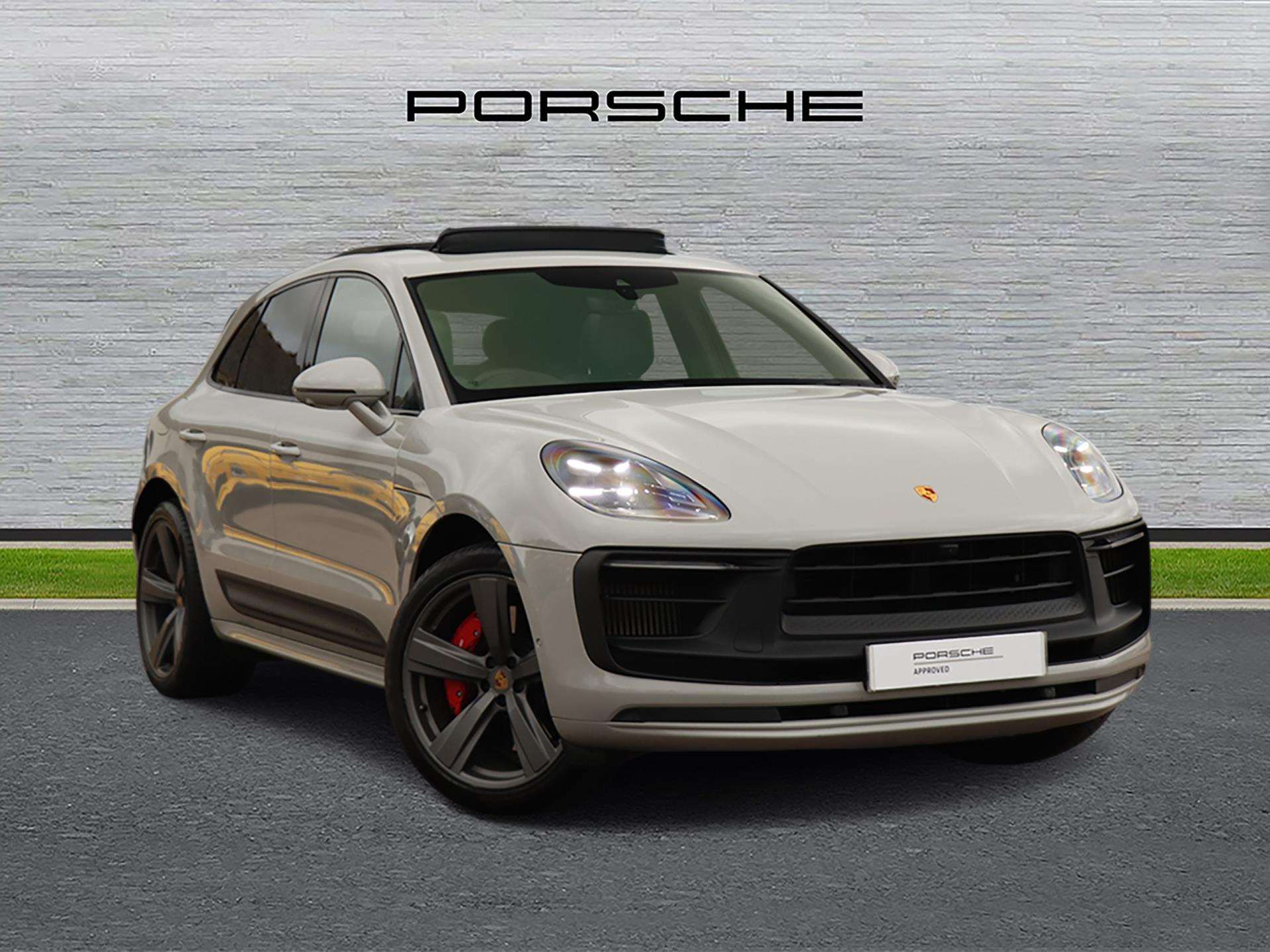 Main listing image - Porsche Macan