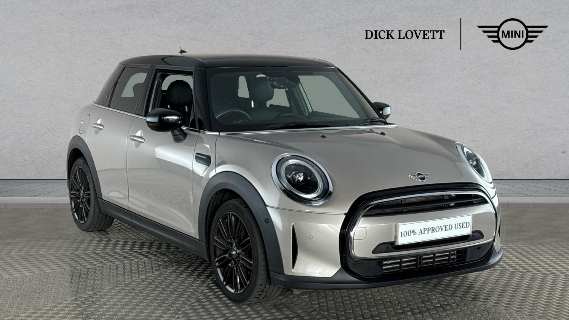 Main listing image - MINI Hatchback 5dr