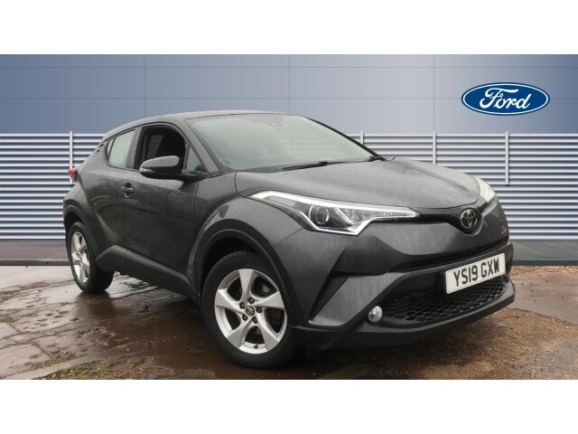 Main listing image - Toyota Yaris Cross
