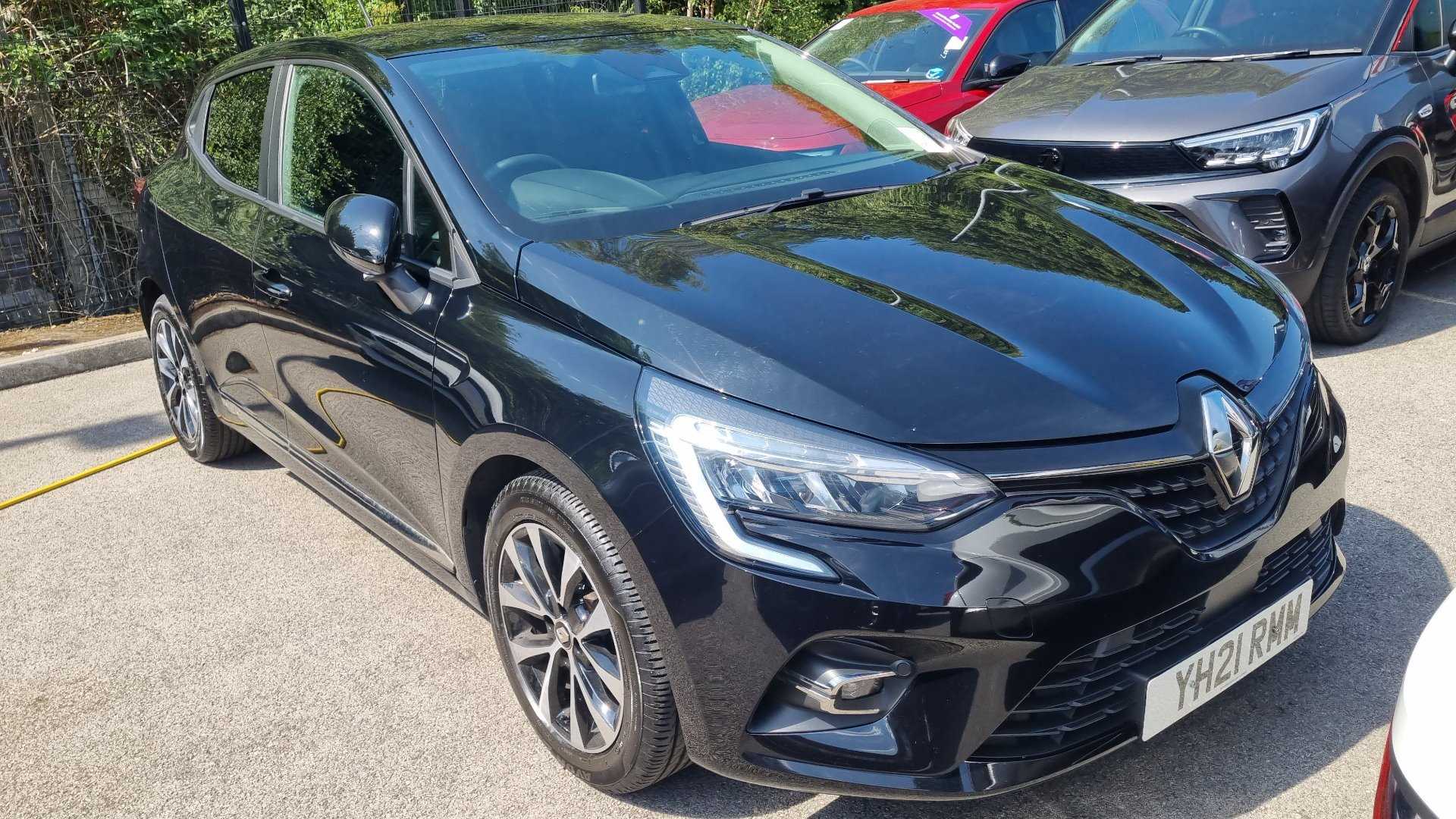 Main listing image - Renault Clio