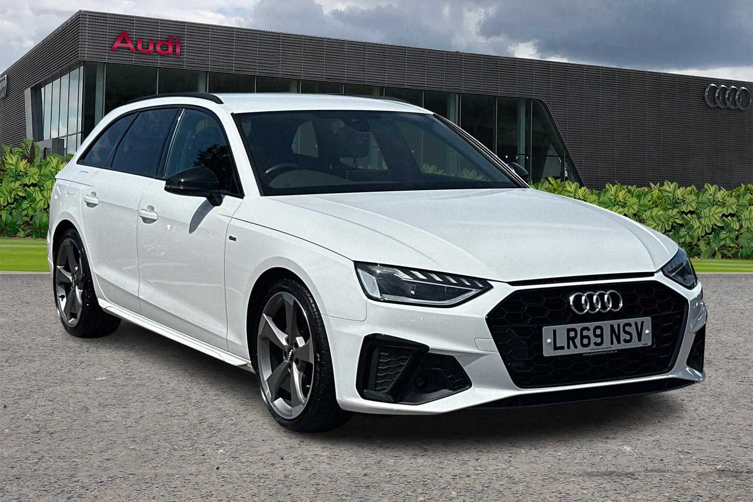 Main listing image - Audi A4 Avant