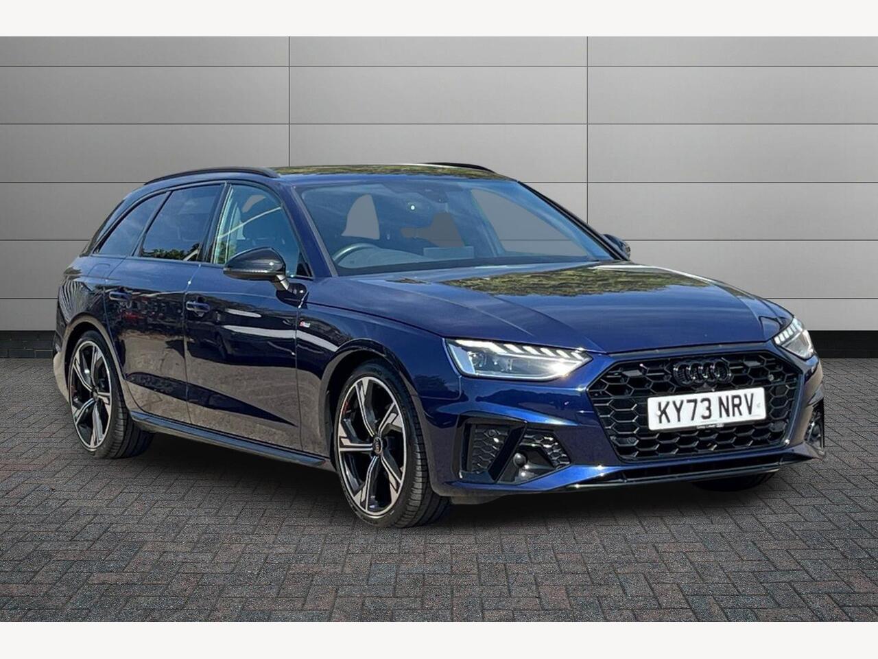Main listing image - Audi A4