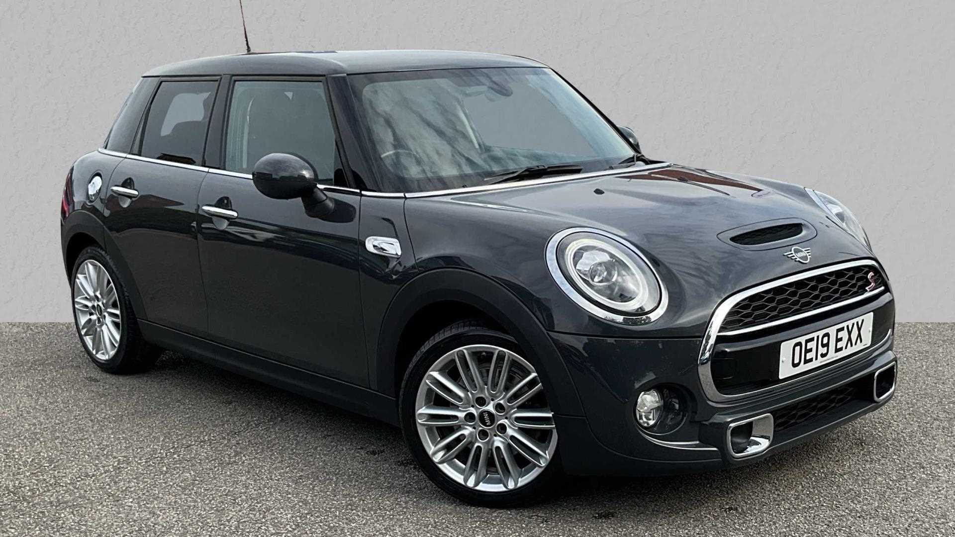 Main listing image - MINI Hatchback 5dr