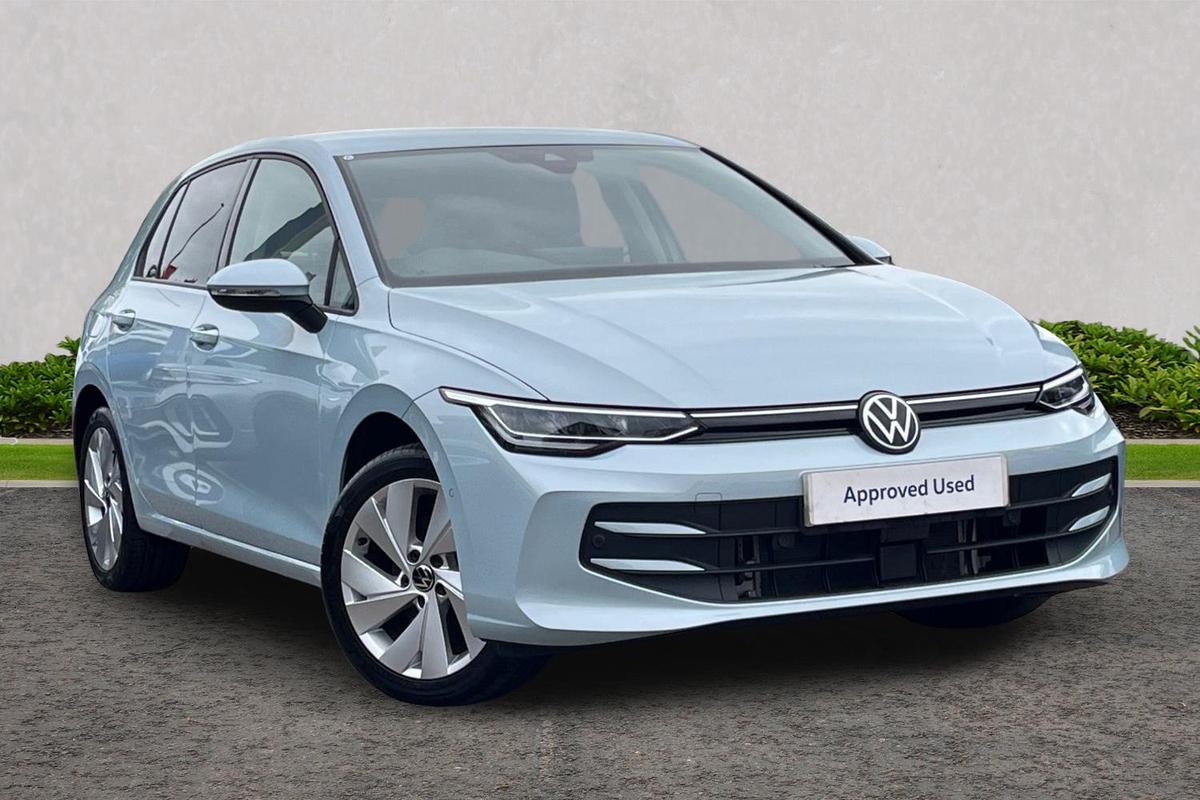 Main listing image - Volkswagen Golf