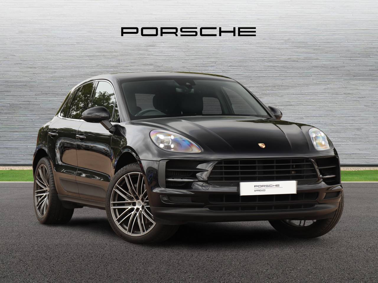 Main listing image - Porsche Macan