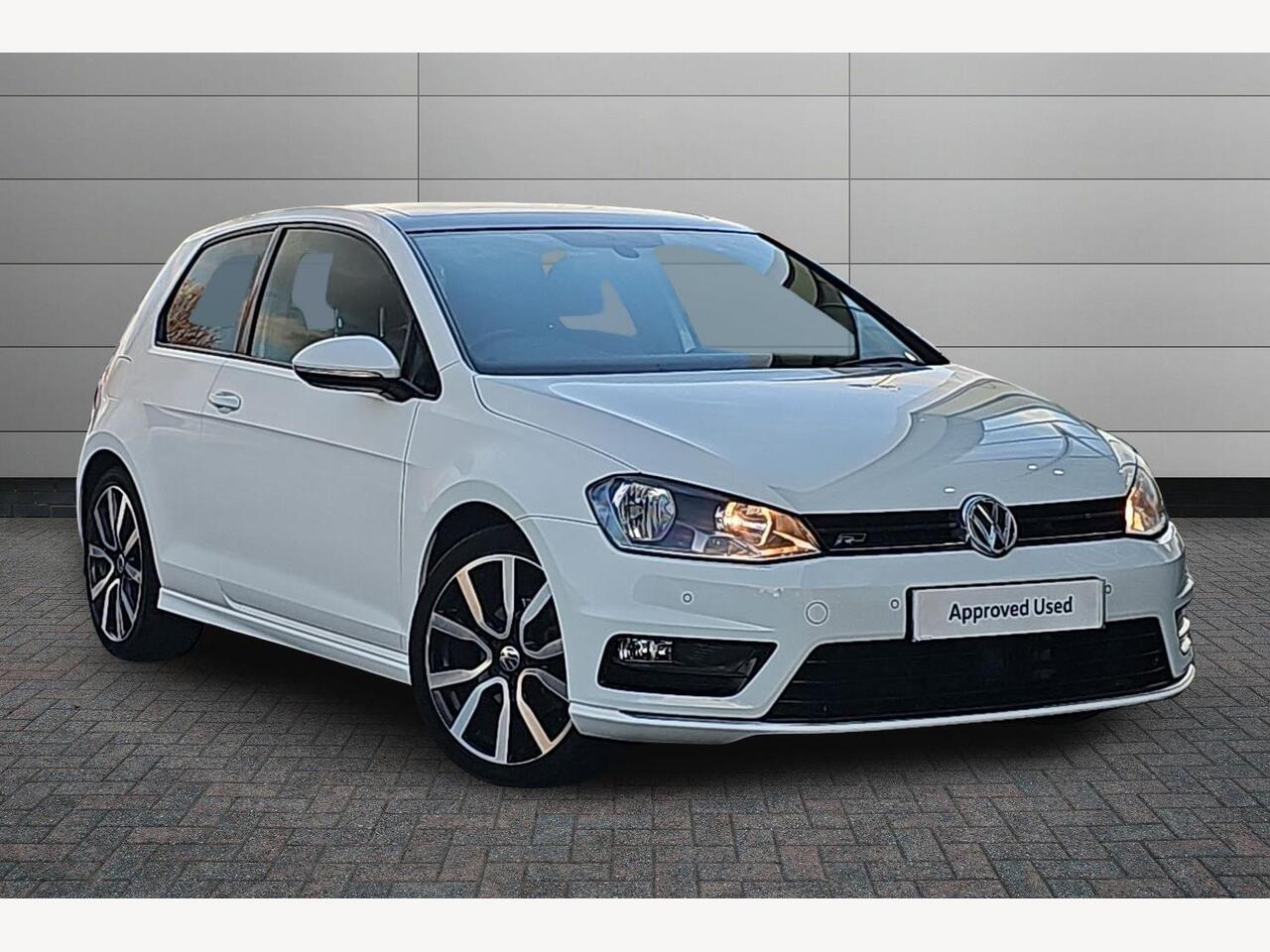 Main listing image - Volkswagen Golf