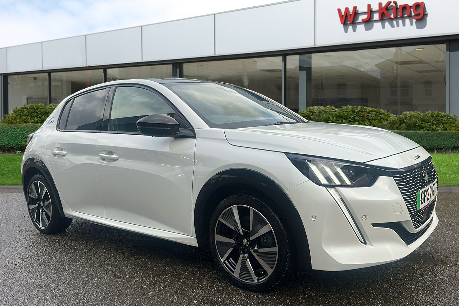 Main listing image - Peugeot e-208