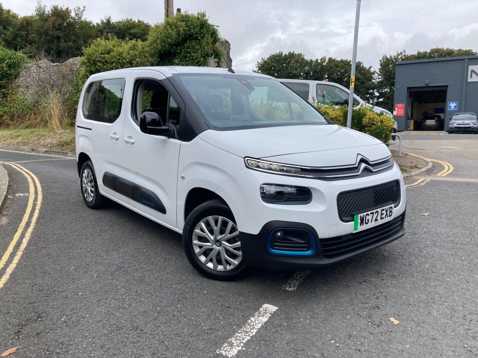 Main listing image - Citroen e-Berlingo