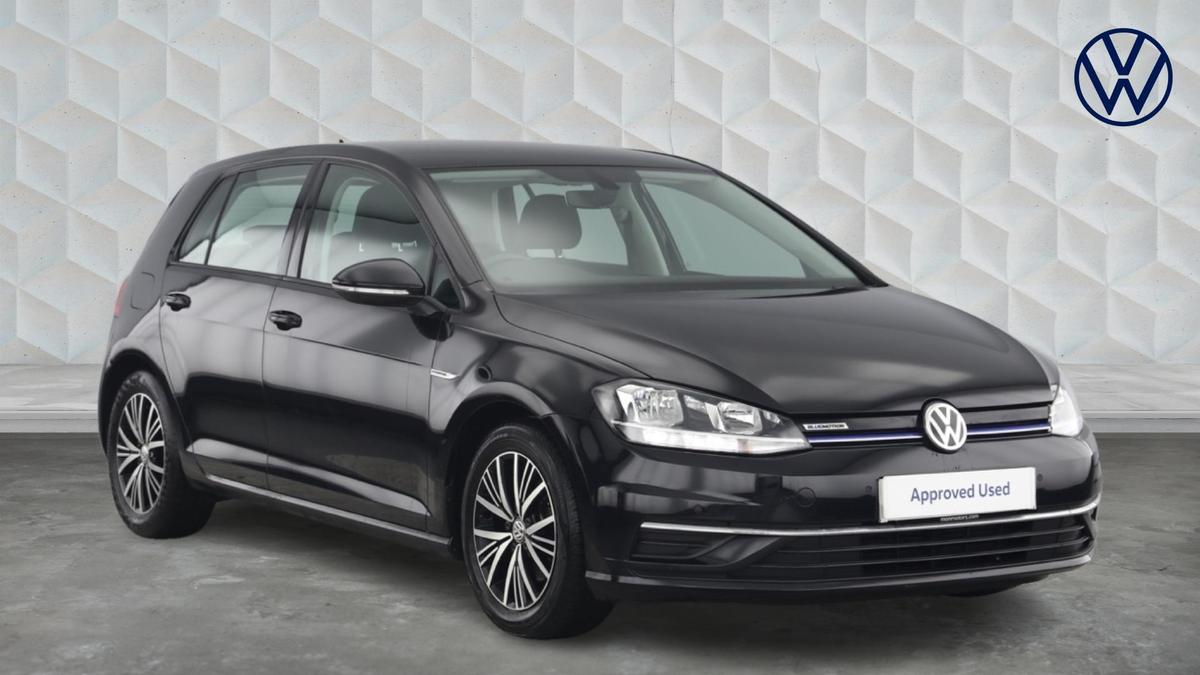 Main listing image - Volkswagen Golf