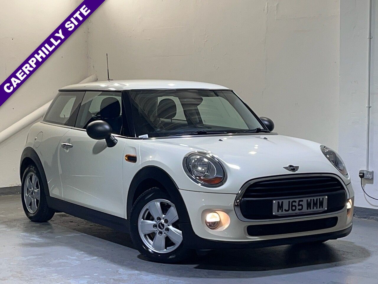 Main listing image - MINI Hatchback