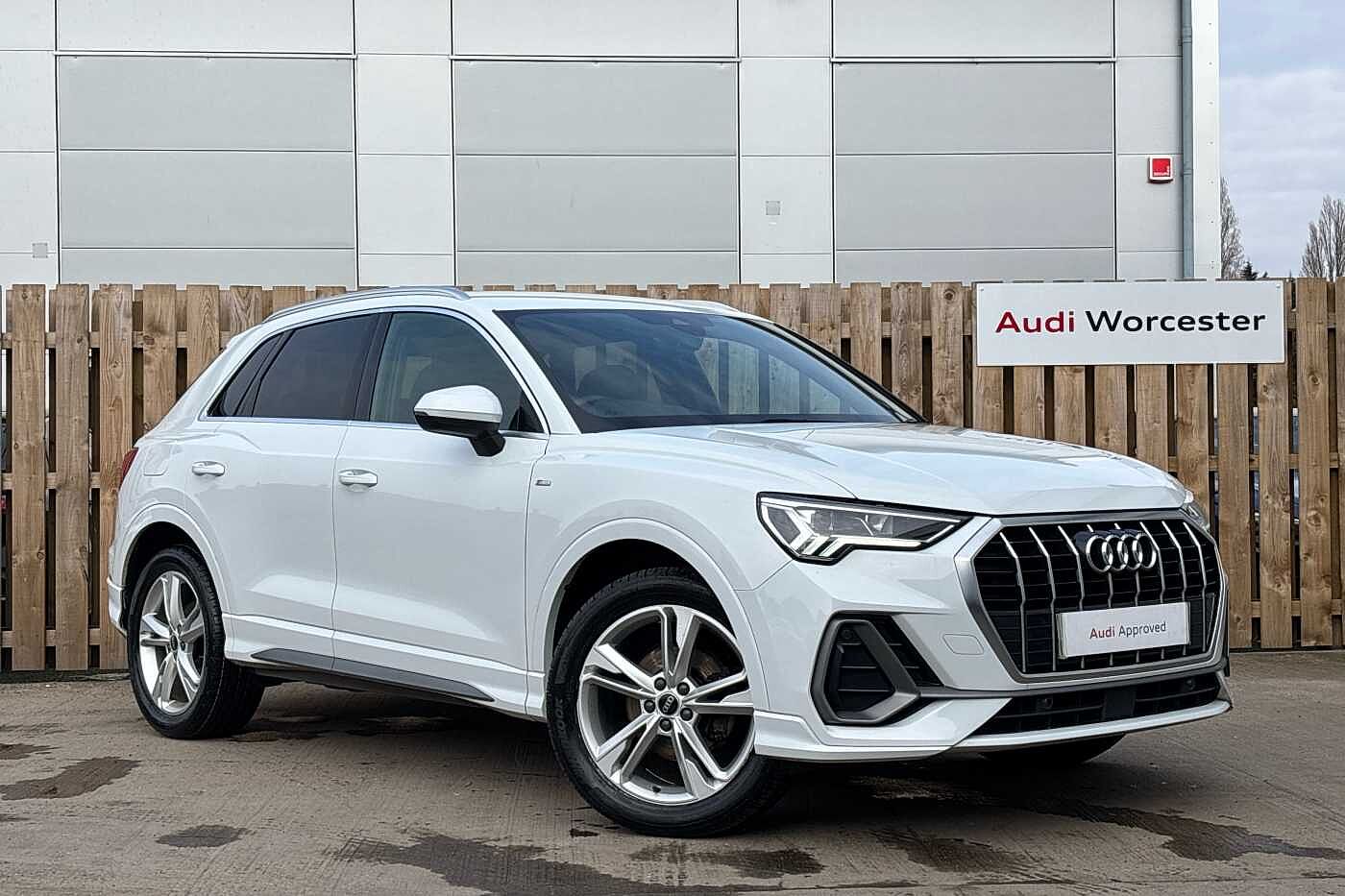 Main listing image - Audi Q3