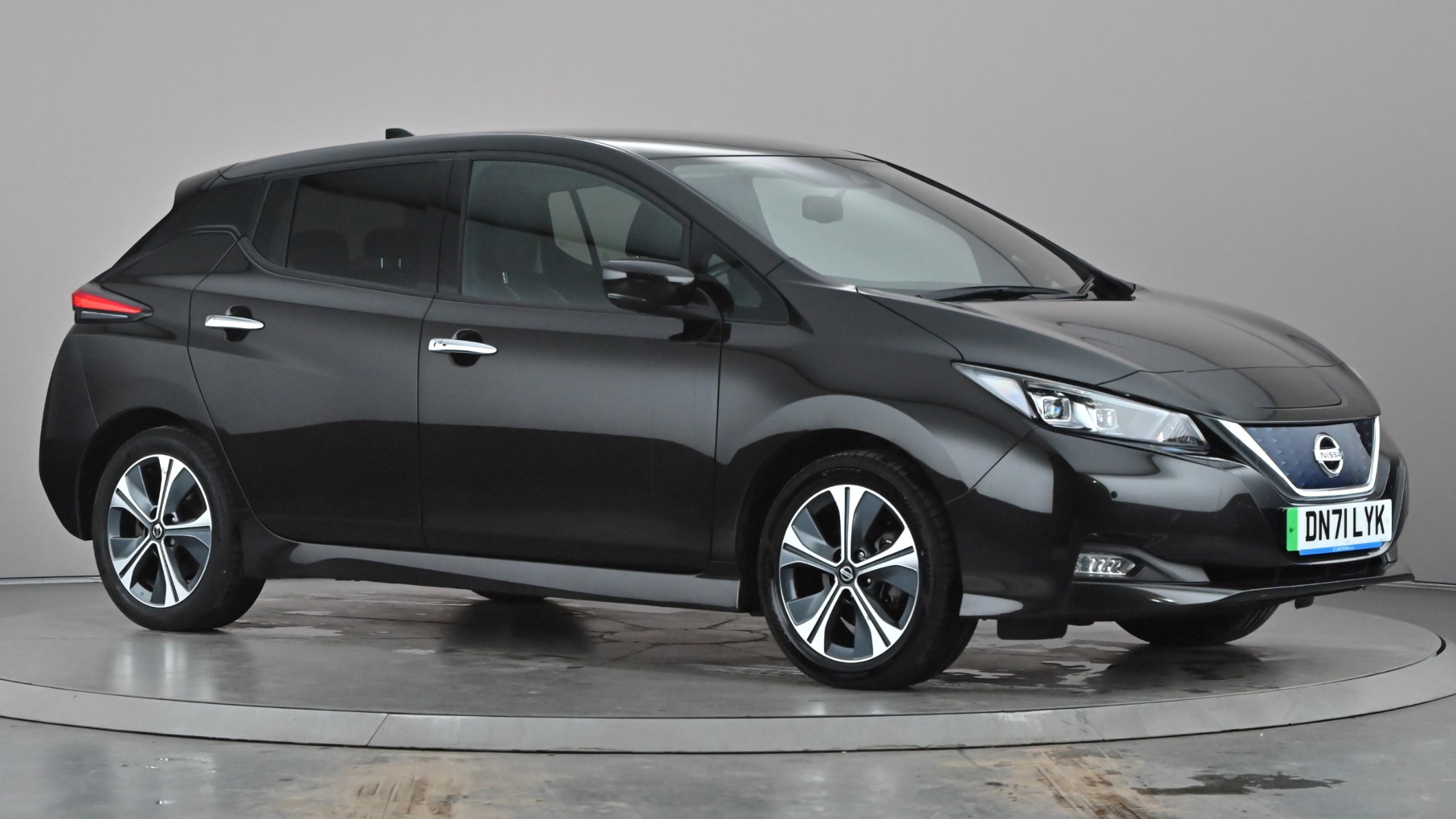 Main listing image - Nissan Leaf