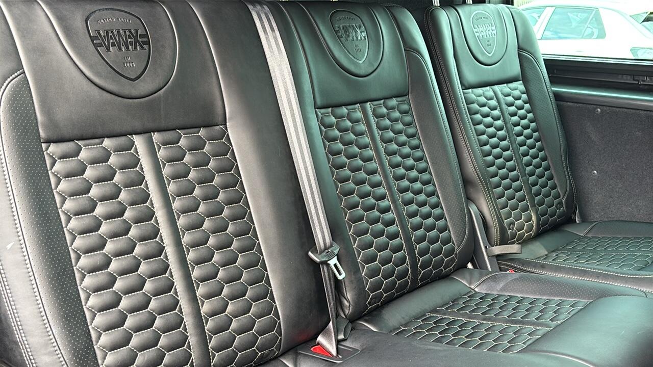 Main listing image - Volkswagen Transporter