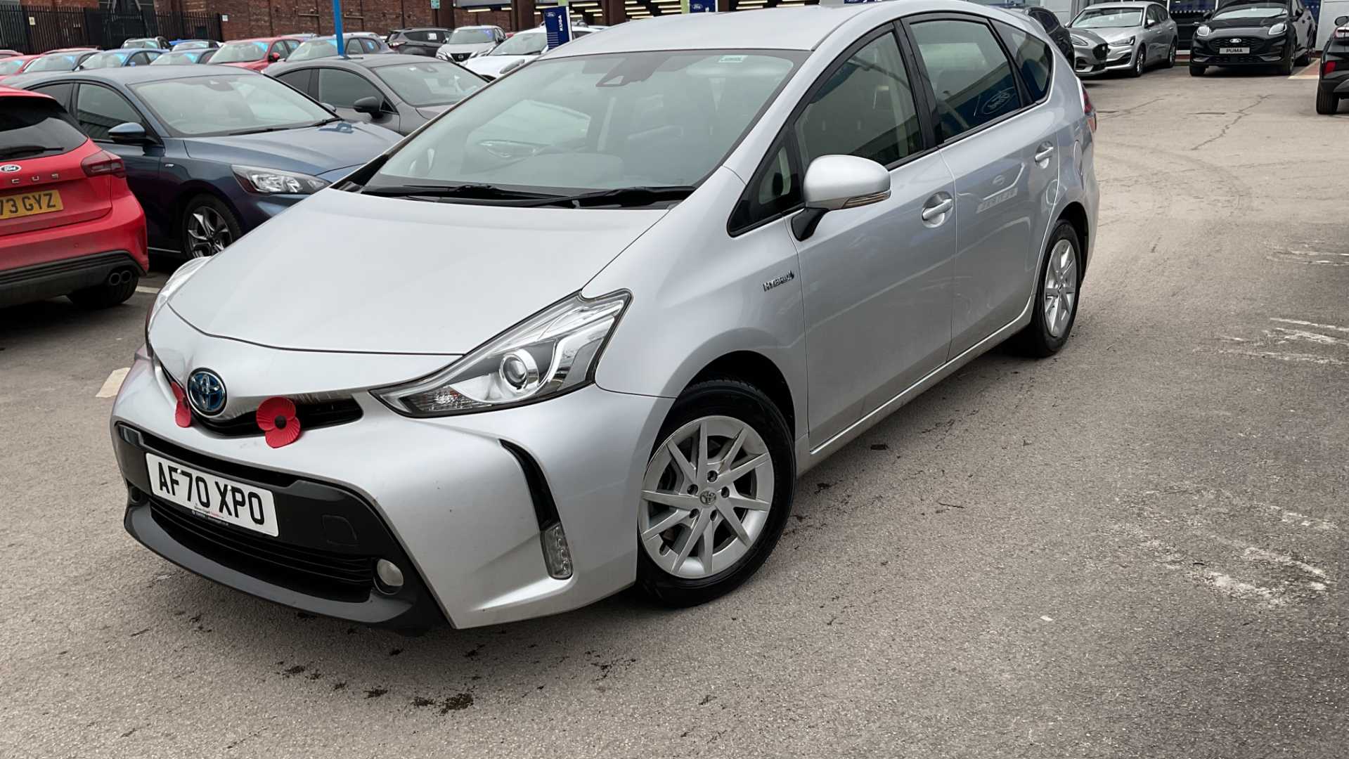 Main listing image - Toyota Prius+