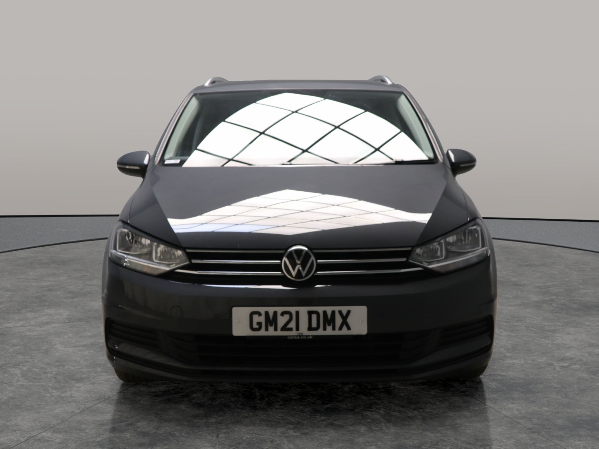 Main listing image - Volkswagen Touran