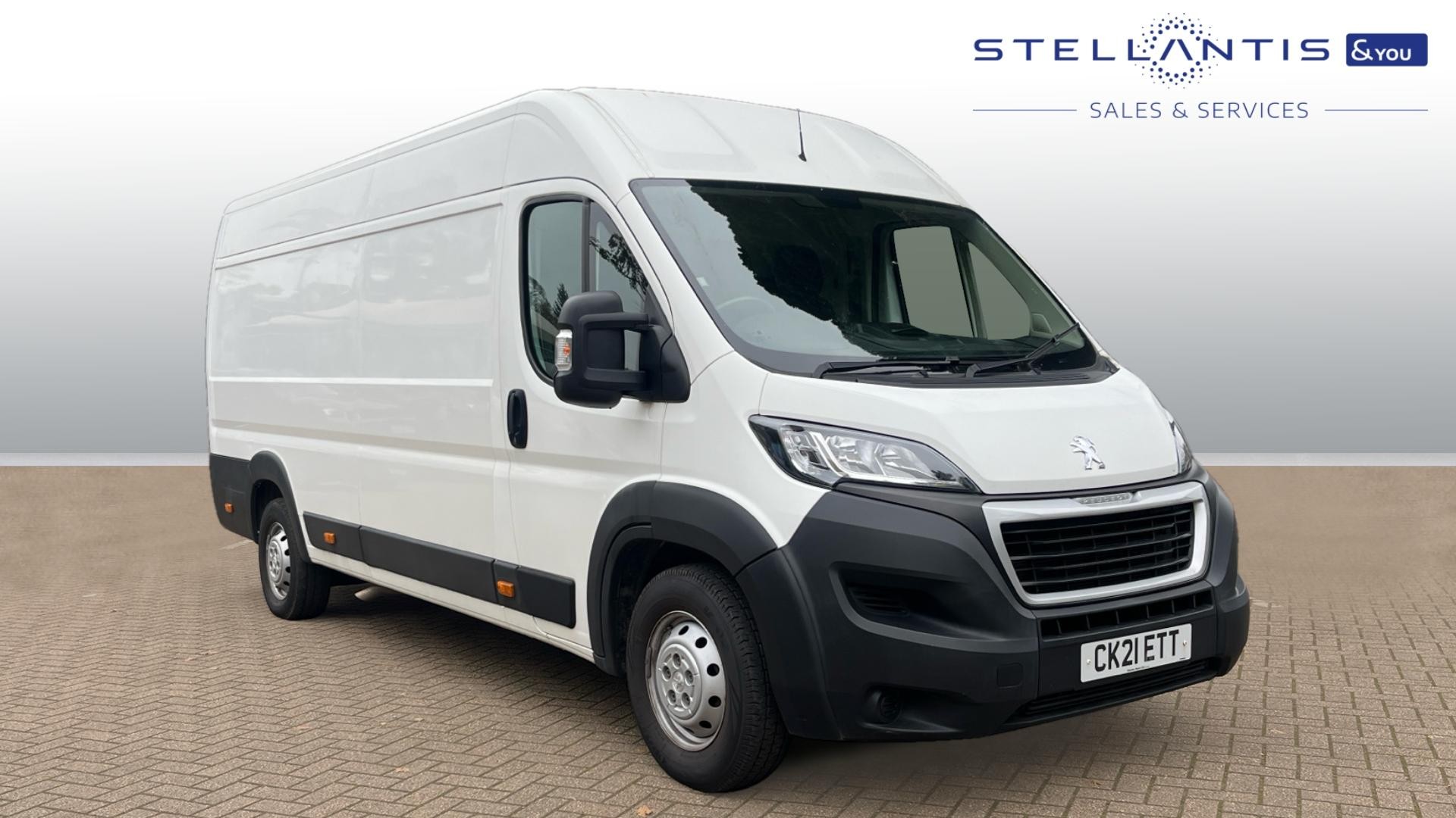 Main listing image - Peugeot Boxer