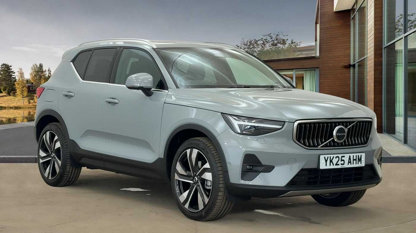 Main listing image - Volvo XC40