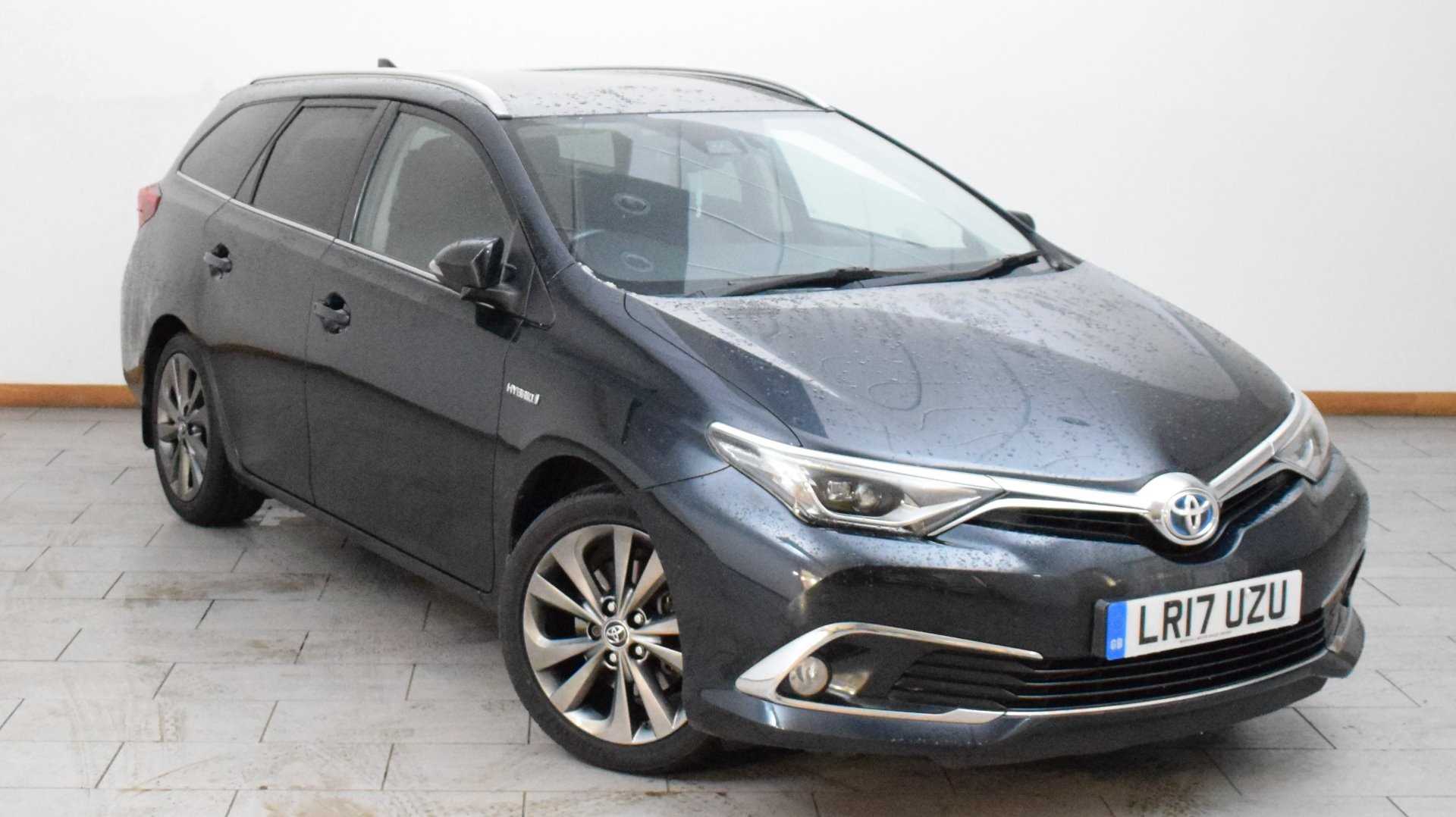 Main listing image - Toyota Auris Touring Sport