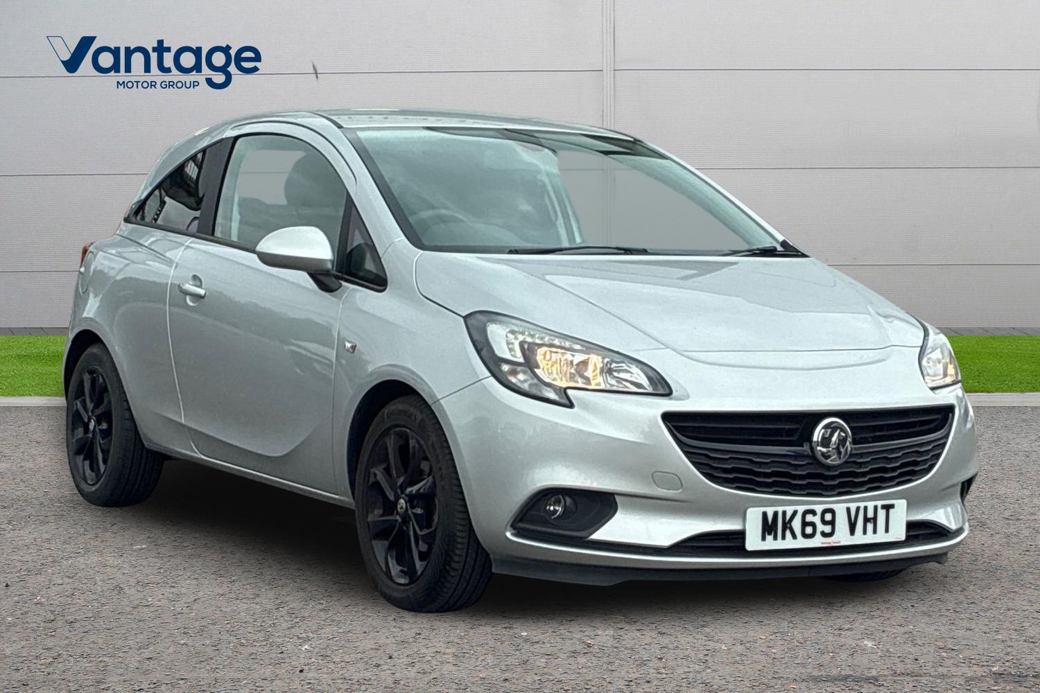 Main listing image - Vauxhall Corsa