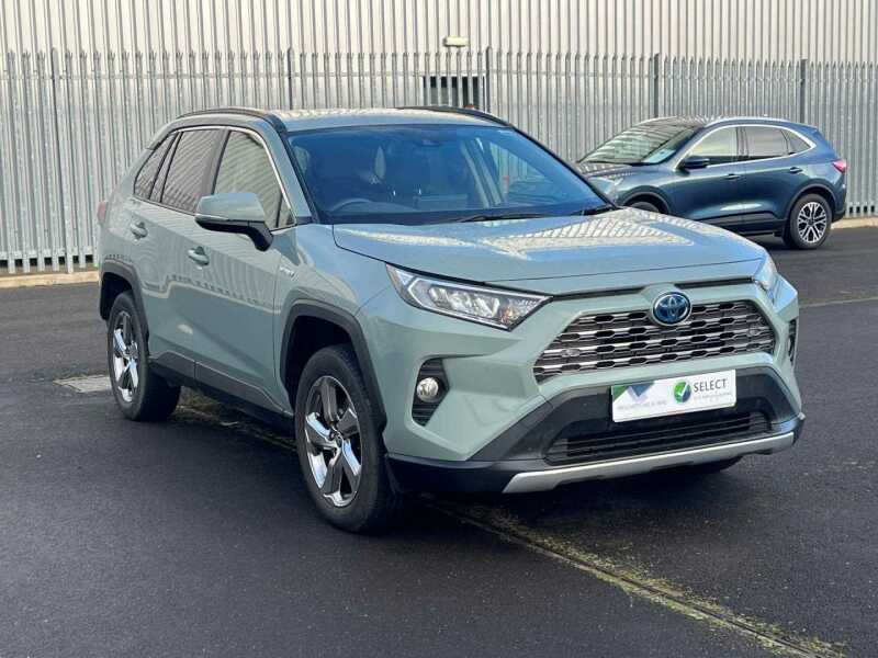 Main listing image - Toyota RAV4