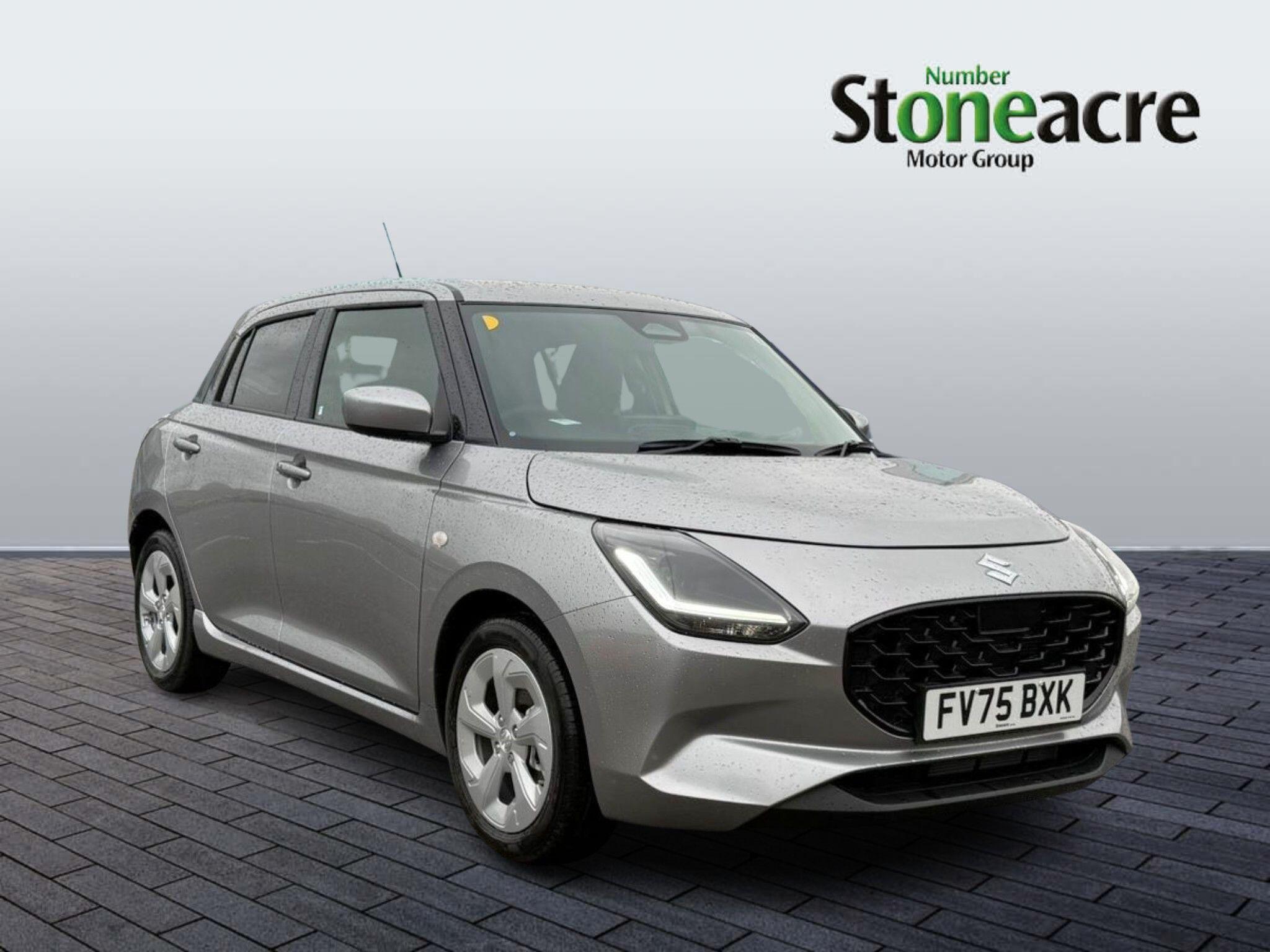 Main listing image - Suzuki Swift