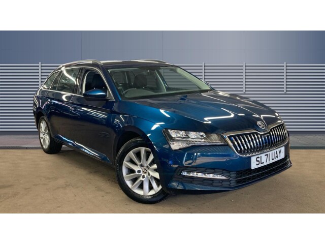 Main listing image - Skoda Superb Estate