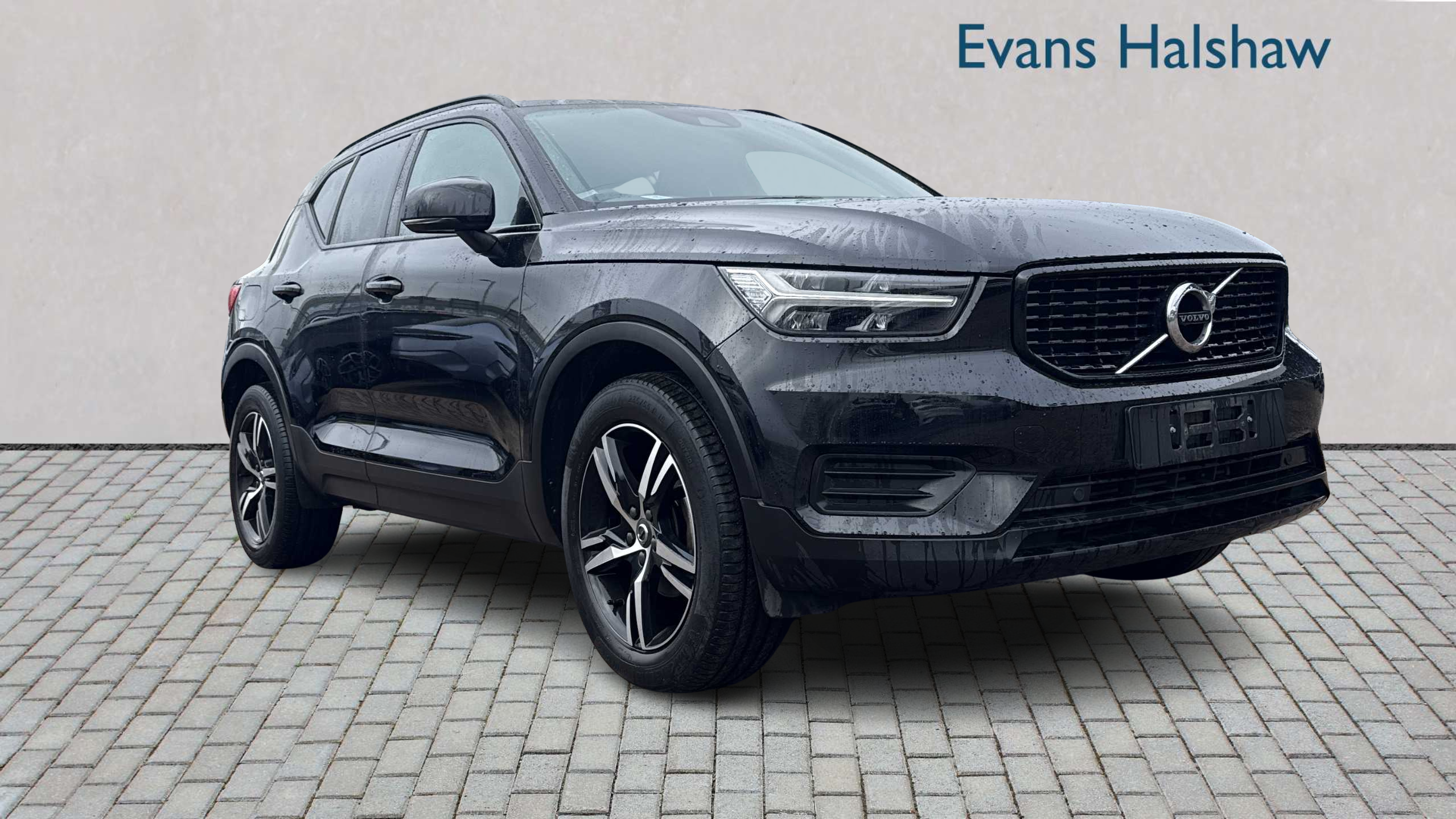 Main listing image - Volvo XC40