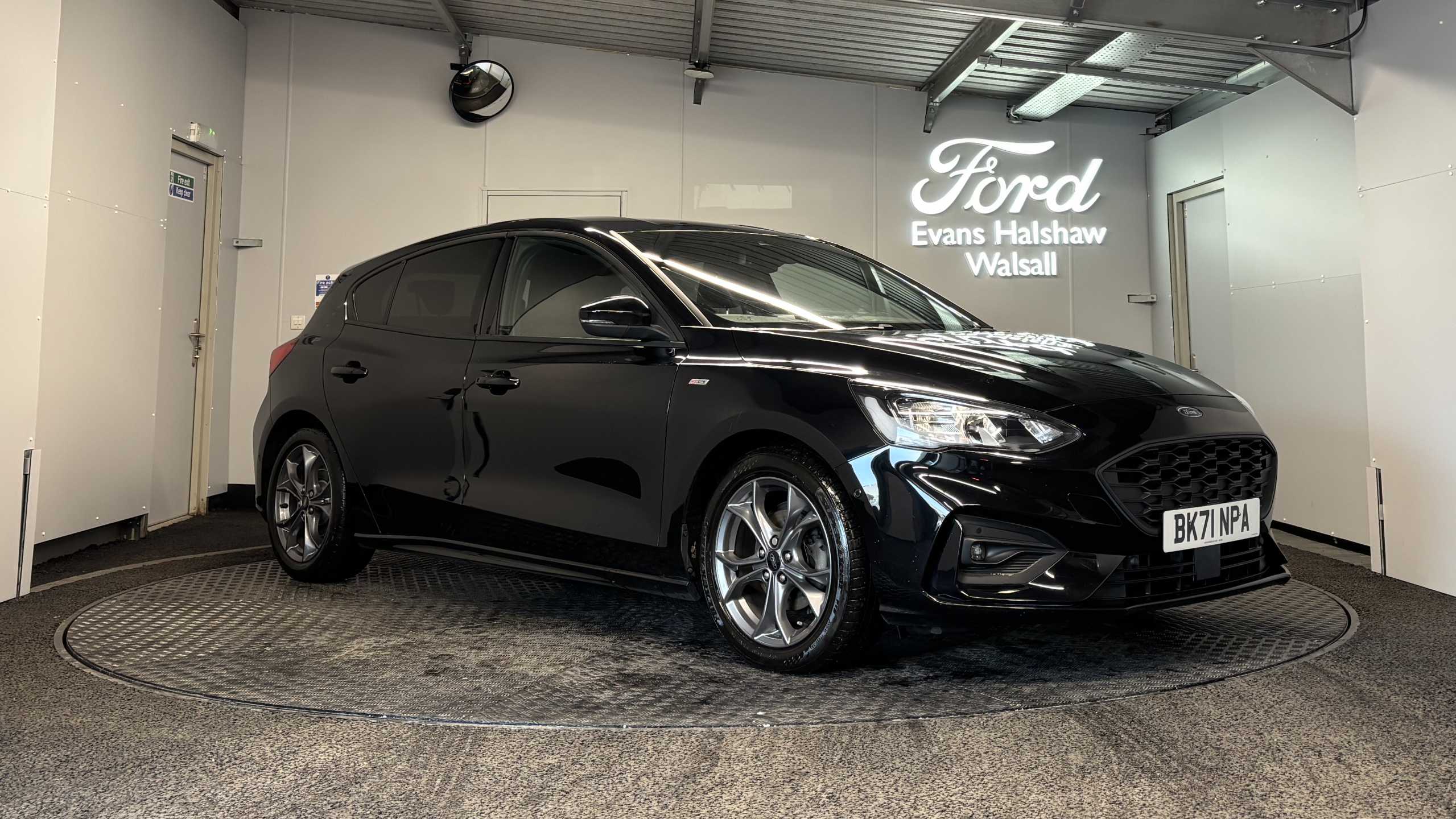 Main listing image - Ford Focus