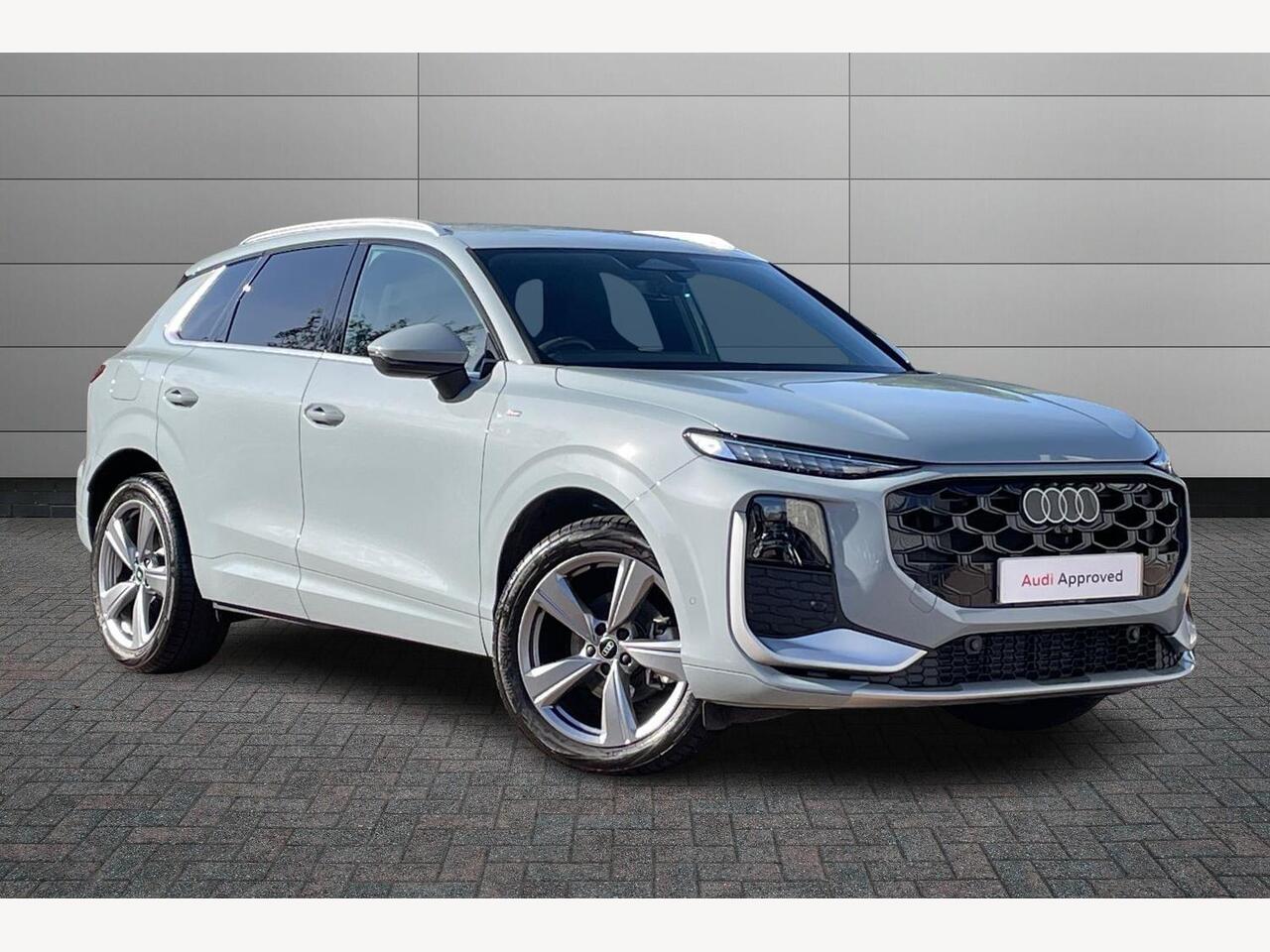 Main listing image - Audi Q3