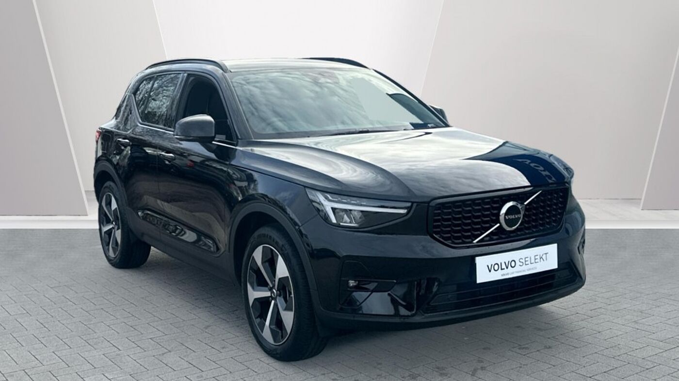 Main listing image - Volvo XC40