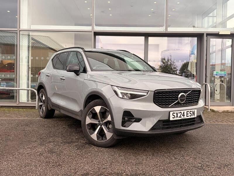 Main listing image - Volvo XC40