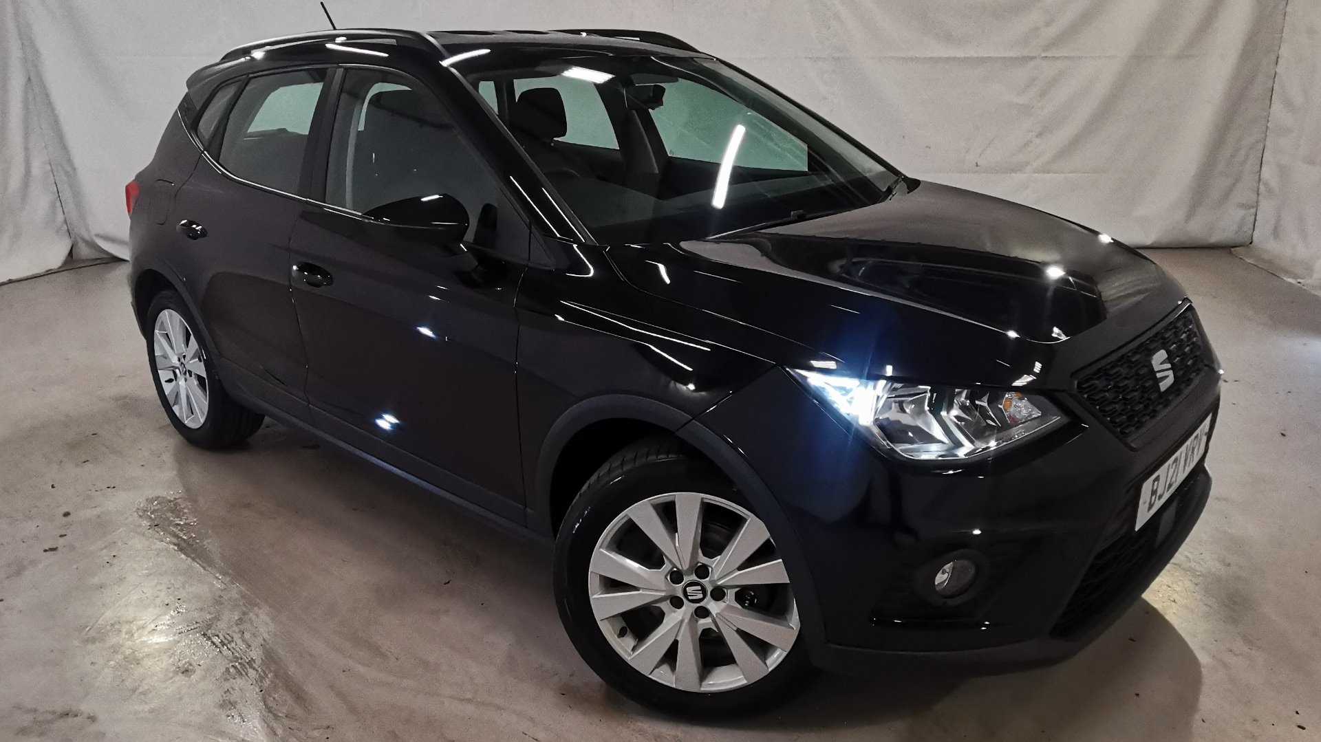 Main listing image - SEAT Arona