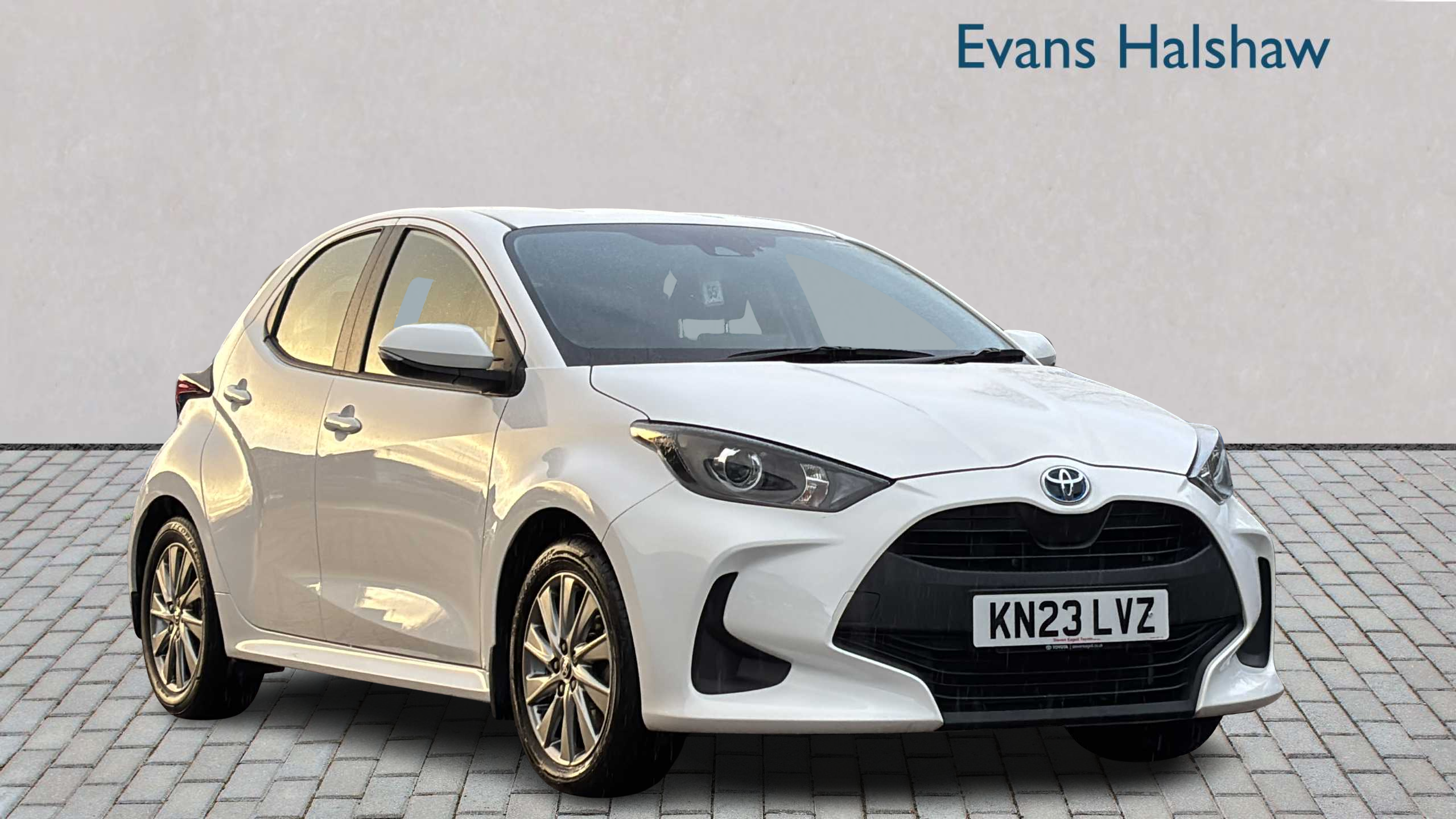 Main listing image - Toyota Yaris