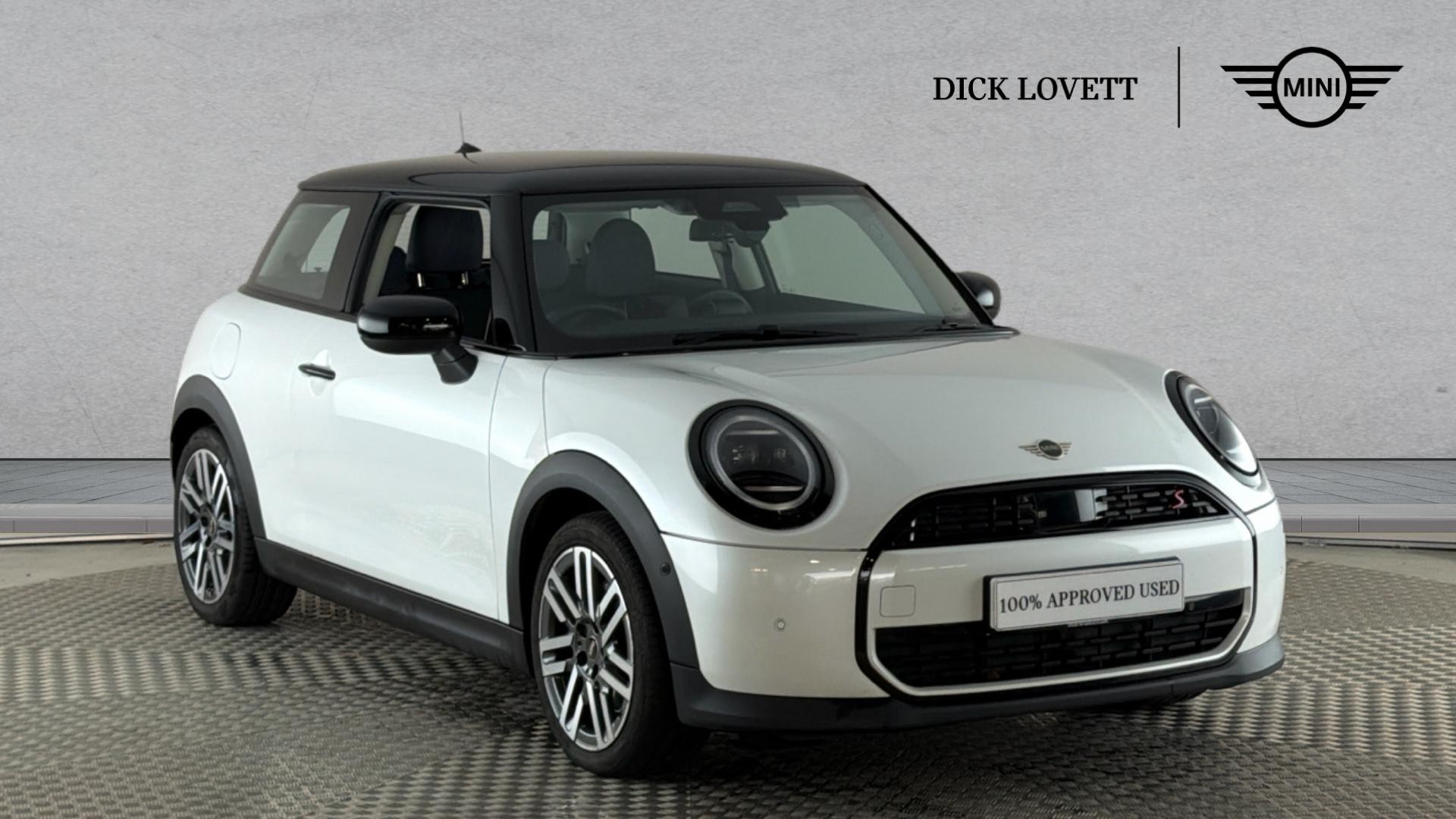 Main listing image - MINI Hatchback