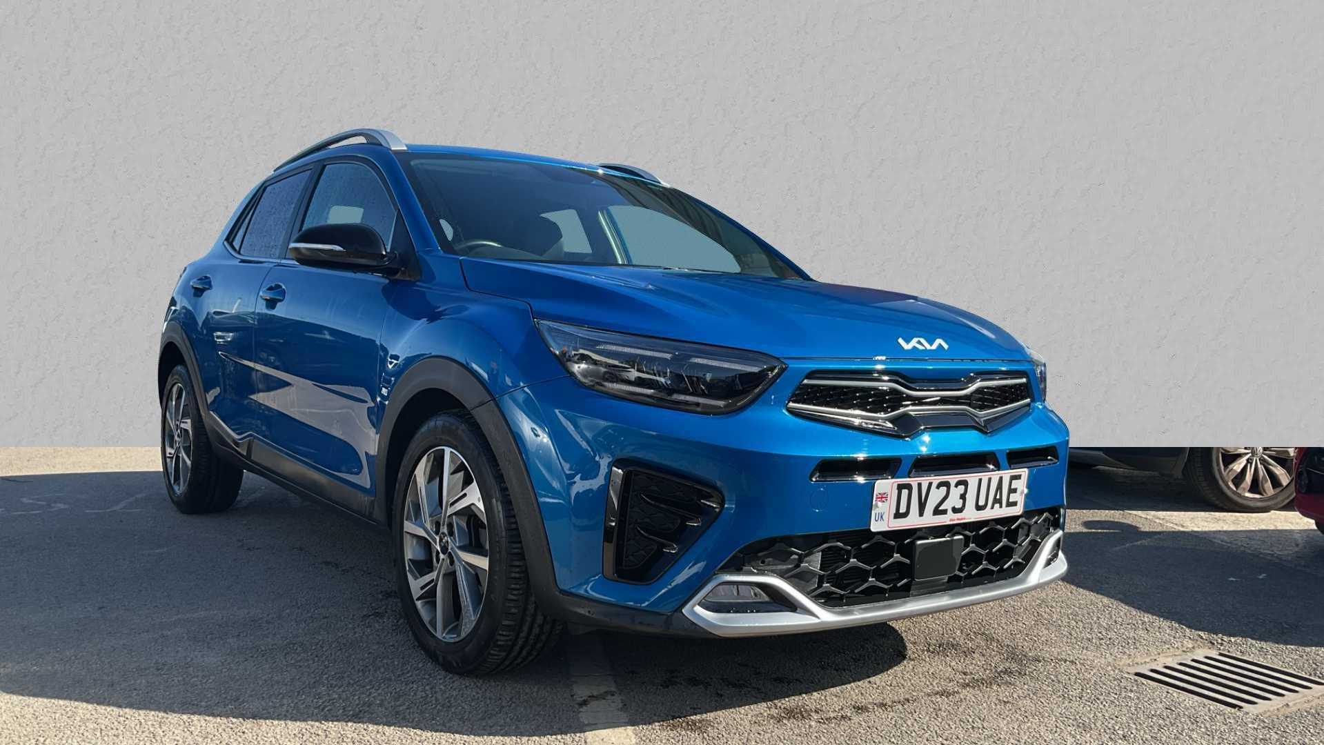 Main listing image - Kia Stonic