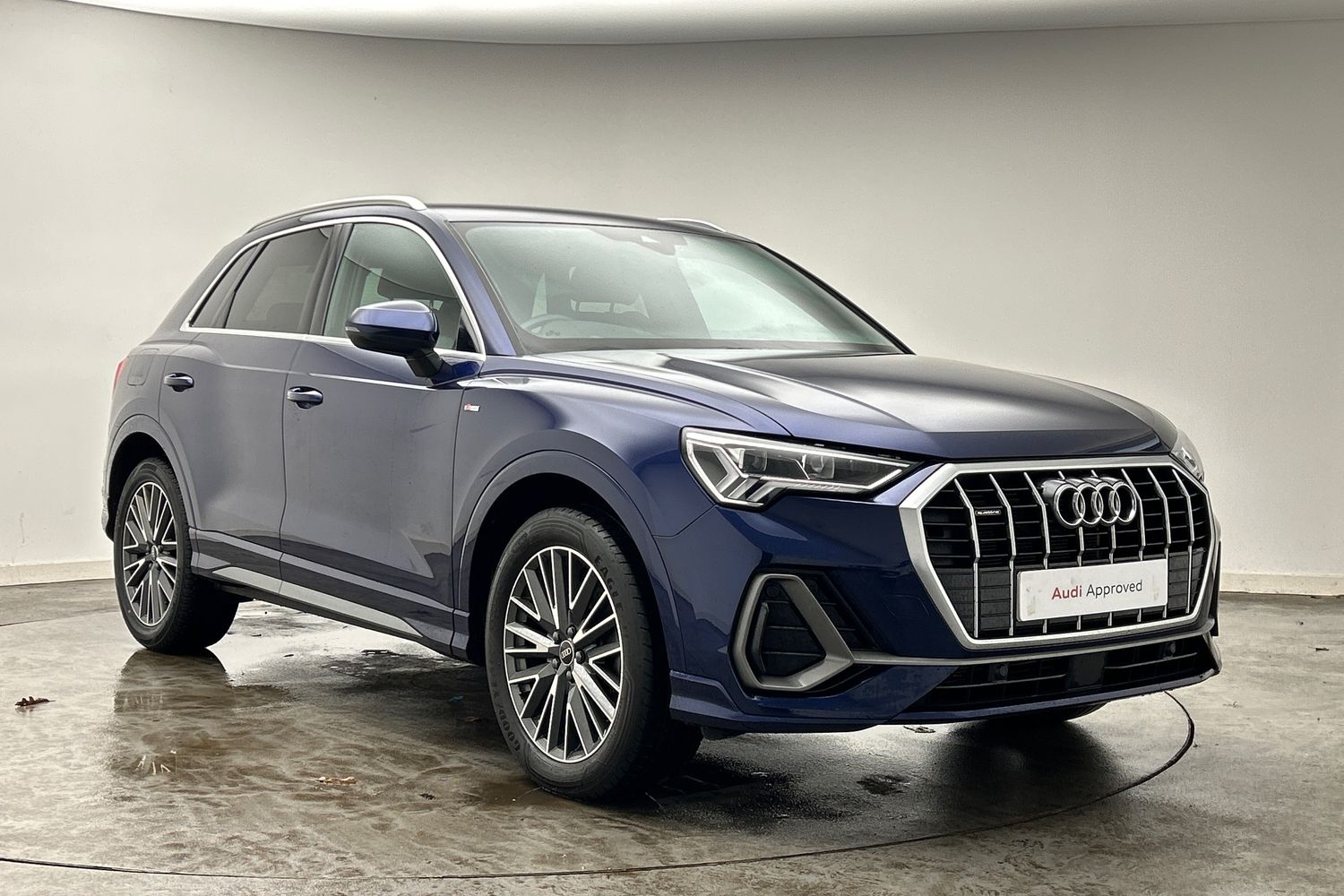 Main listing image - Audi Q3