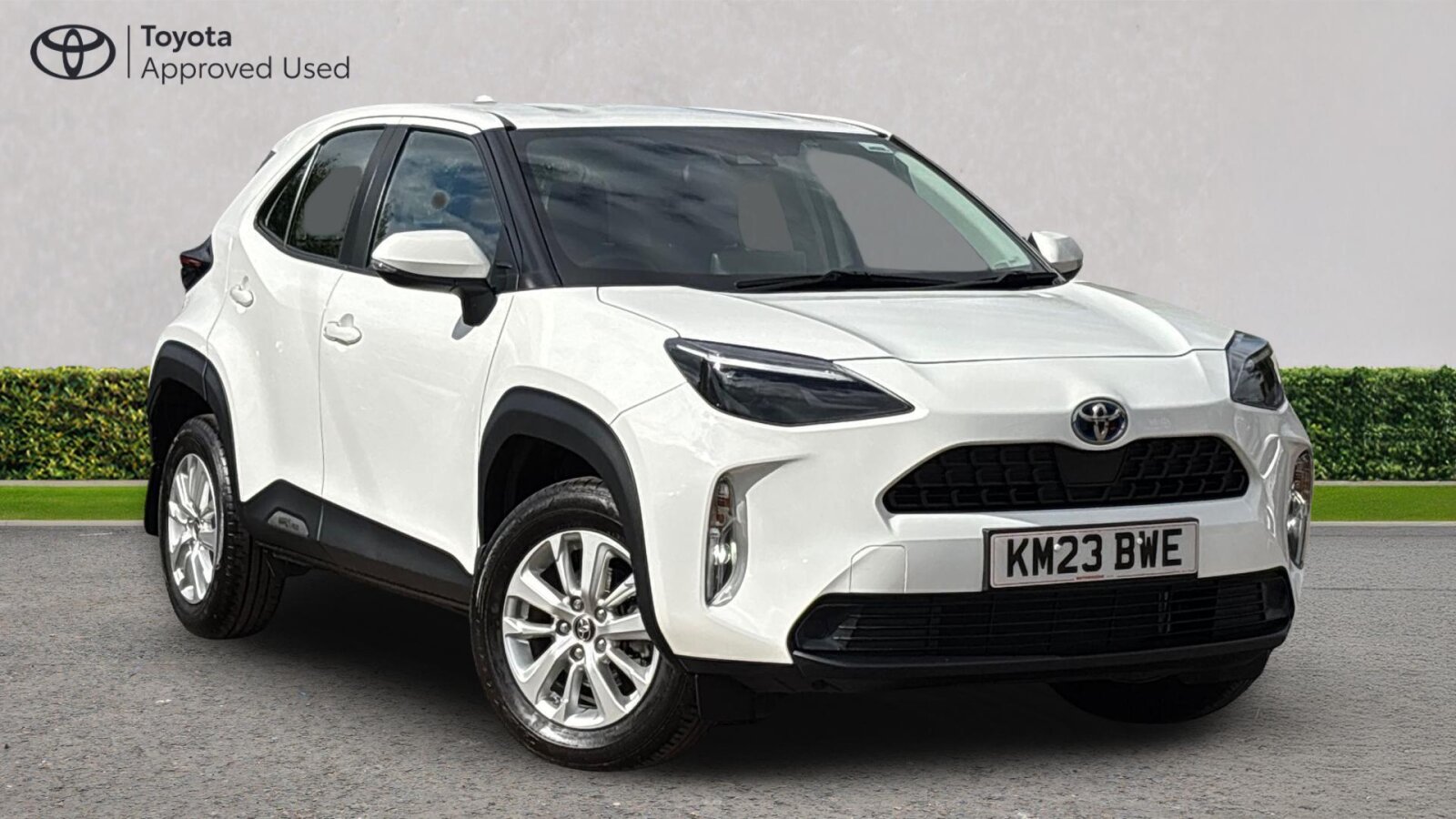 Main listing image - Toyota Yaris Cross