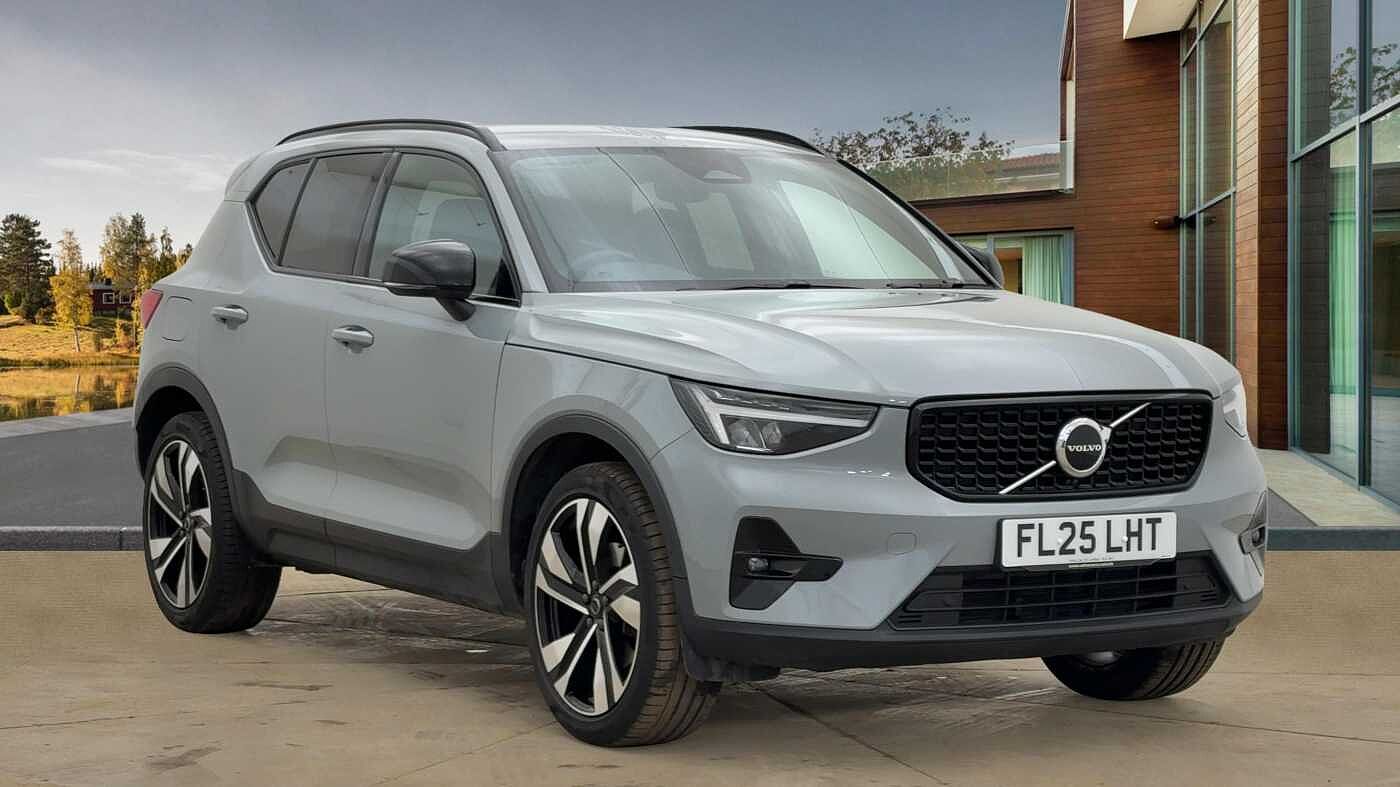 Main listing image - Volvo XC40