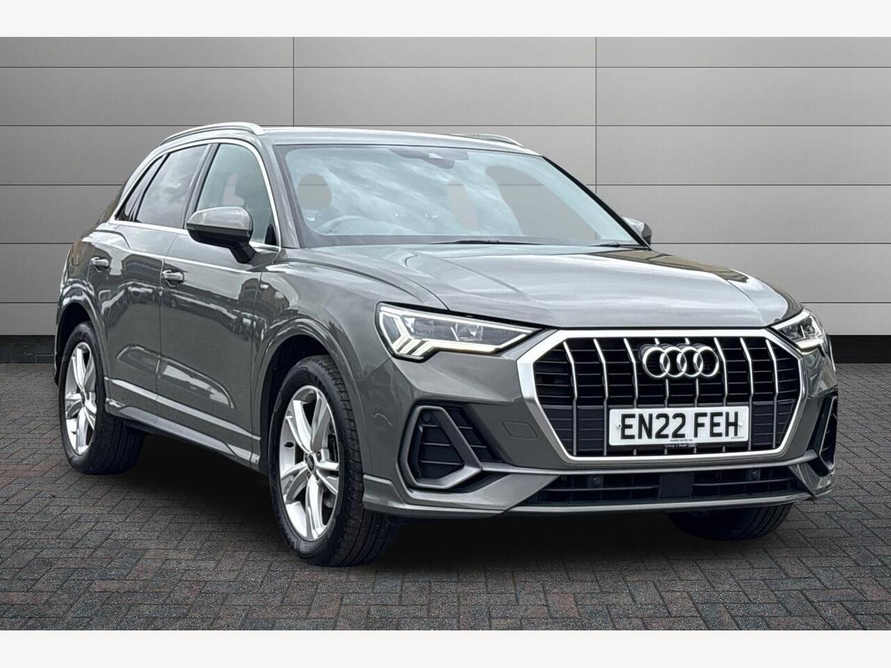 Main listing image - Audi Q3