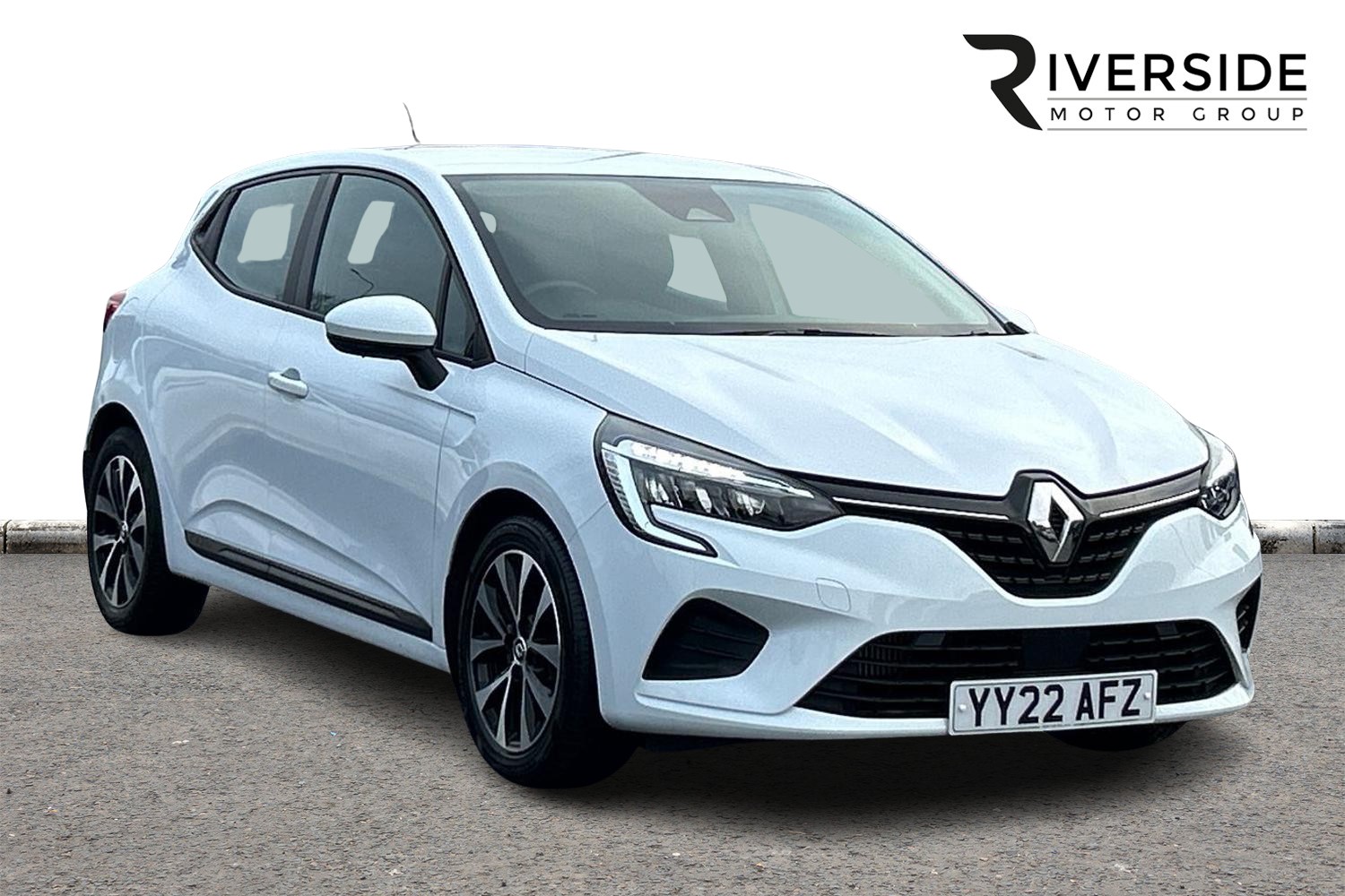 Main listing image - Renault Clio