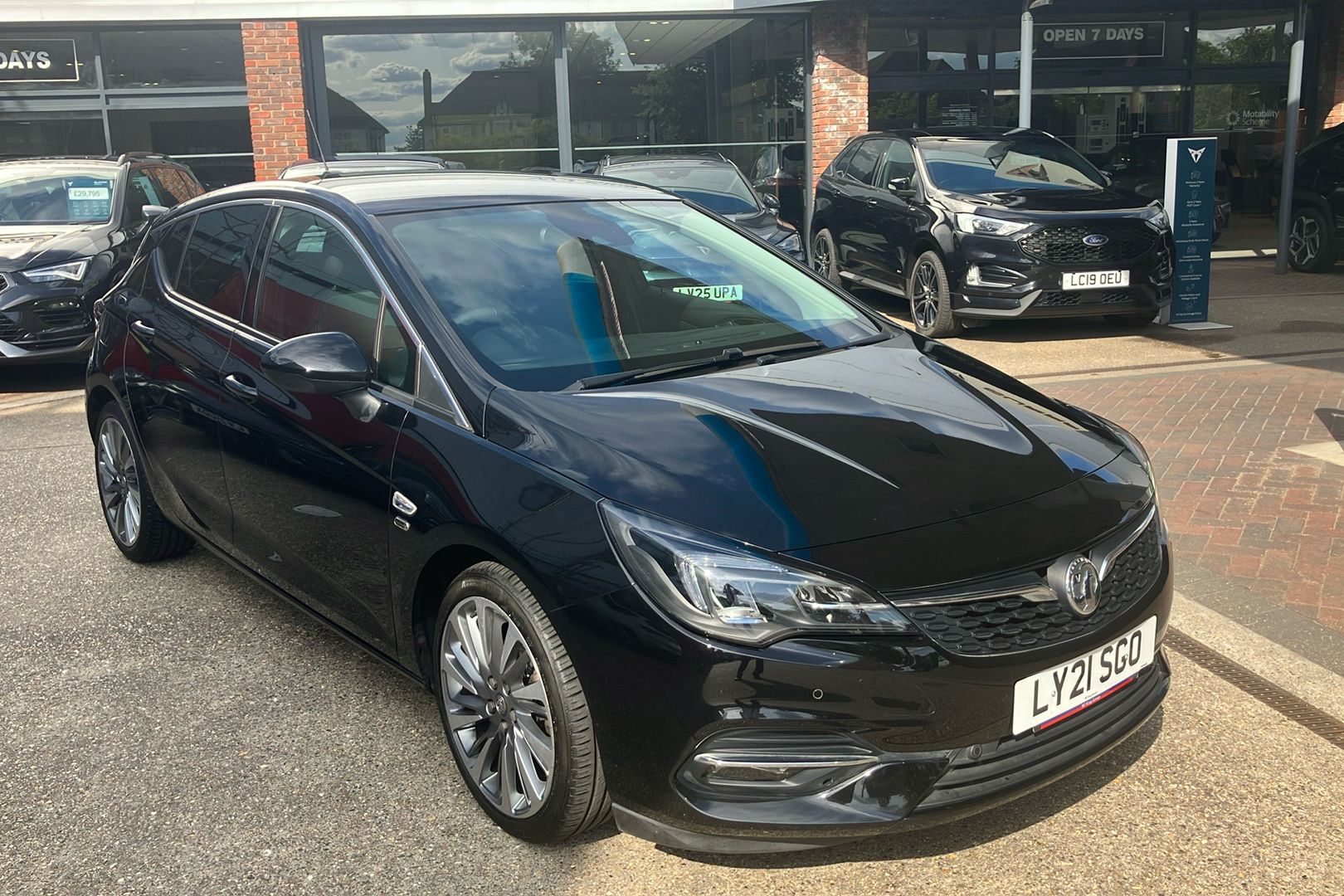 Main listing image - Vauxhall Astra