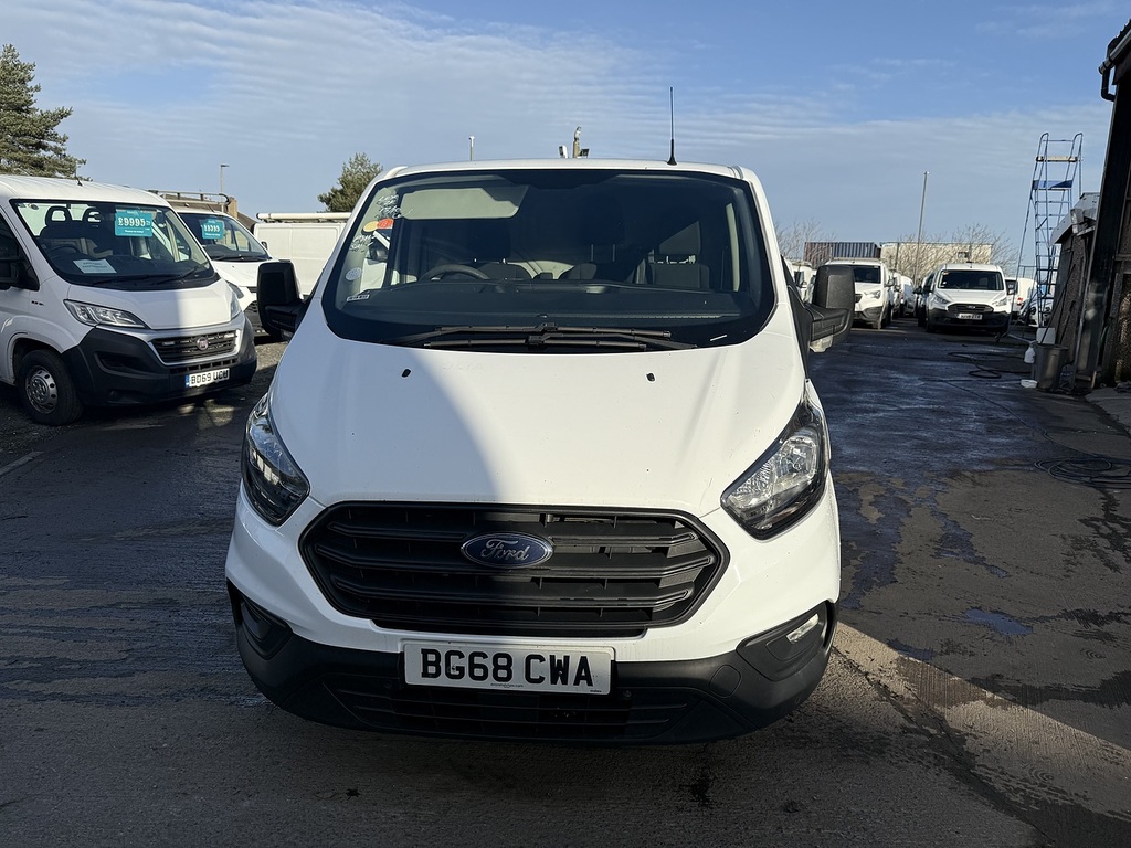 Main listing image - Ford Transit Custom