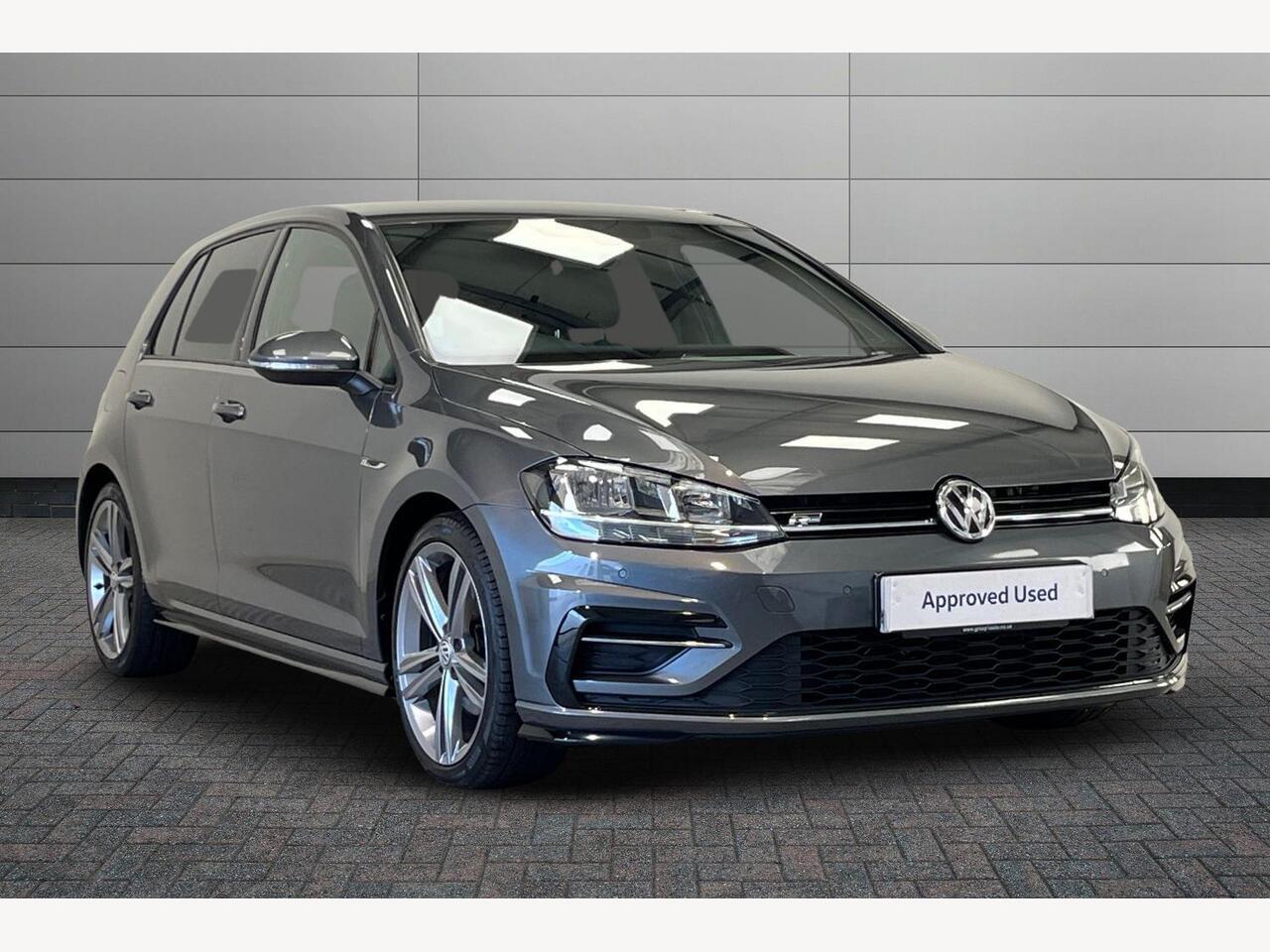 Main listing image - Volkswagen Golf