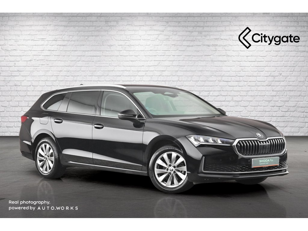 Main listing image - Skoda Superb